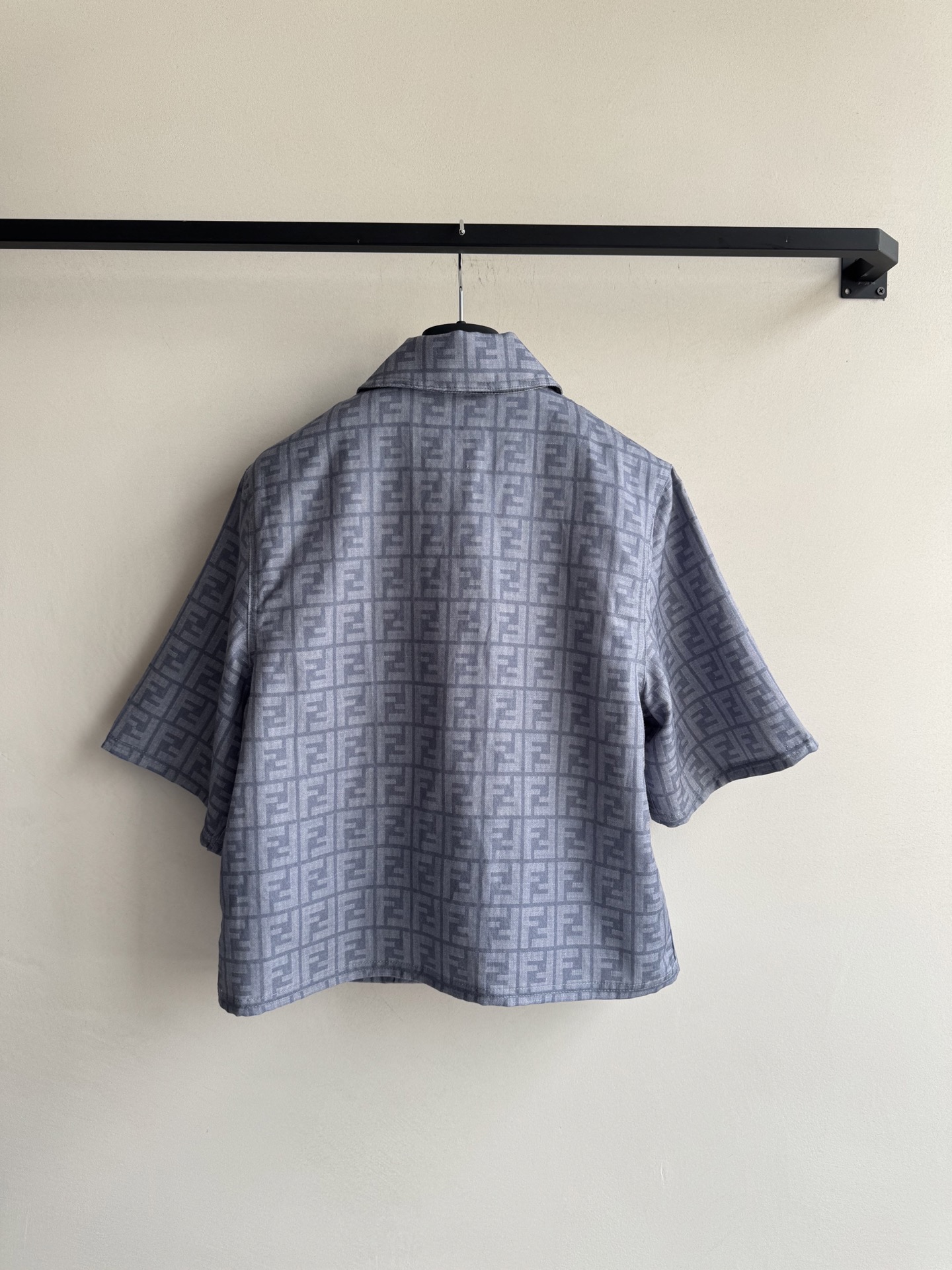 Fashionable Women’s Outfit: Original Hard-Core Design with Fend* Fabric and FF Pattern - 图片 2