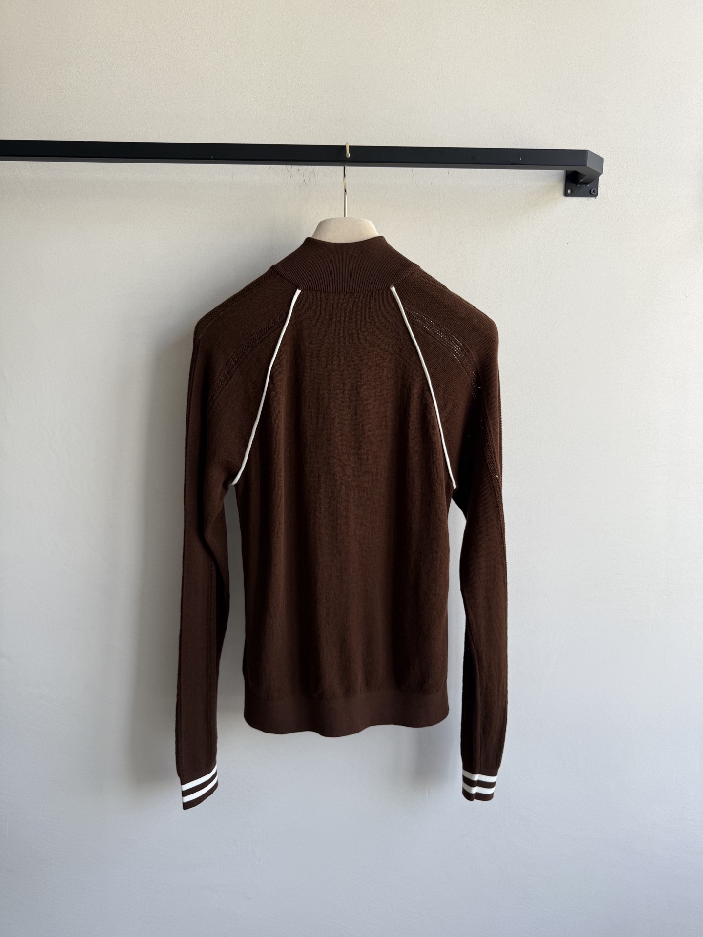 Miumi* 25Ss春夏新款 微标长袖拉链针织外套。原版开发 高版出品！羊毛纱线织造 柔软舒适 洋气显