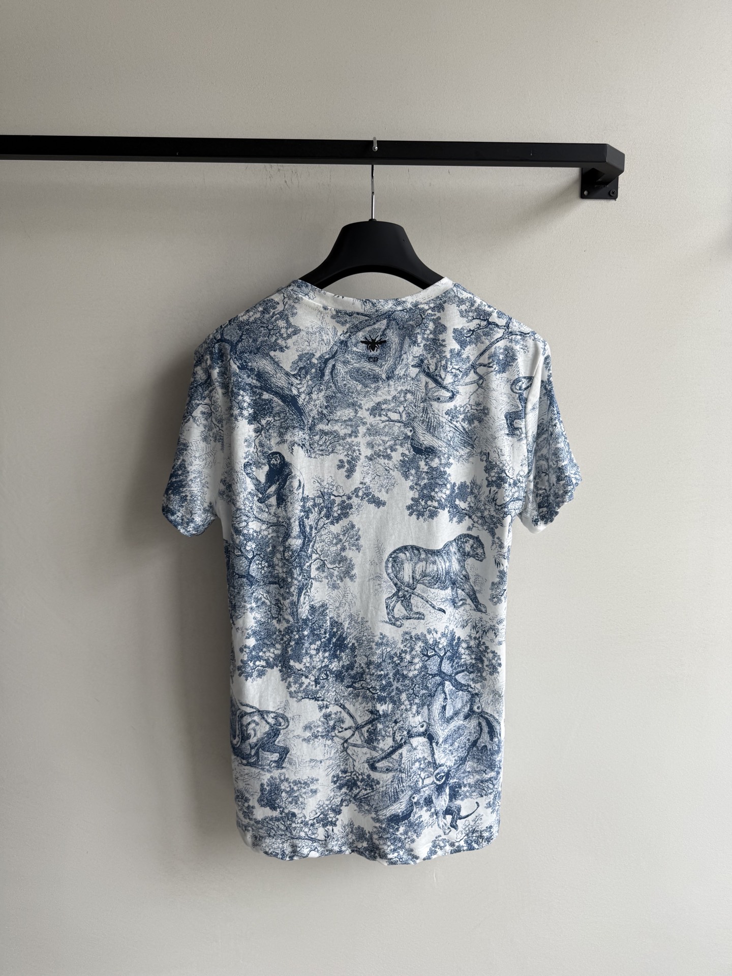 Dior Riviera T-Shirt with Toile de Jouy Sauvage Print - White & Lily Green 3 i1752383282821 3199 0 1