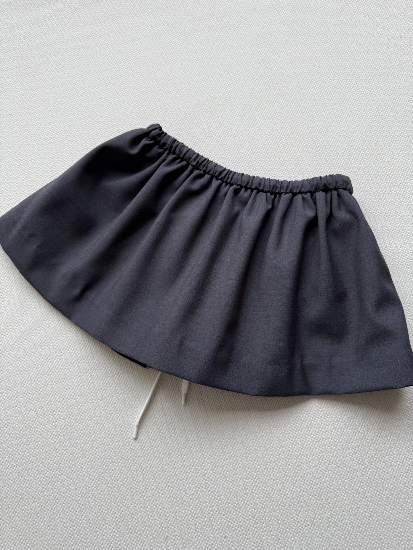 Miumi*2025新品 高腰抽绳时髦短裙
定制YB进口马海毛➕羊毛材质 工艺处理 光泽高级 舒适不扎身