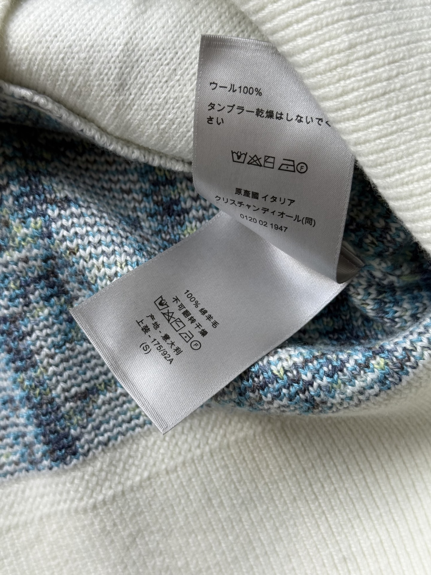 𝐃𝐢𝐨*25V领开衫外套🖤🩶超绝松弛感搭配必备单品！微阔型版型可以说超级经典了😌独家定制进口yb100%