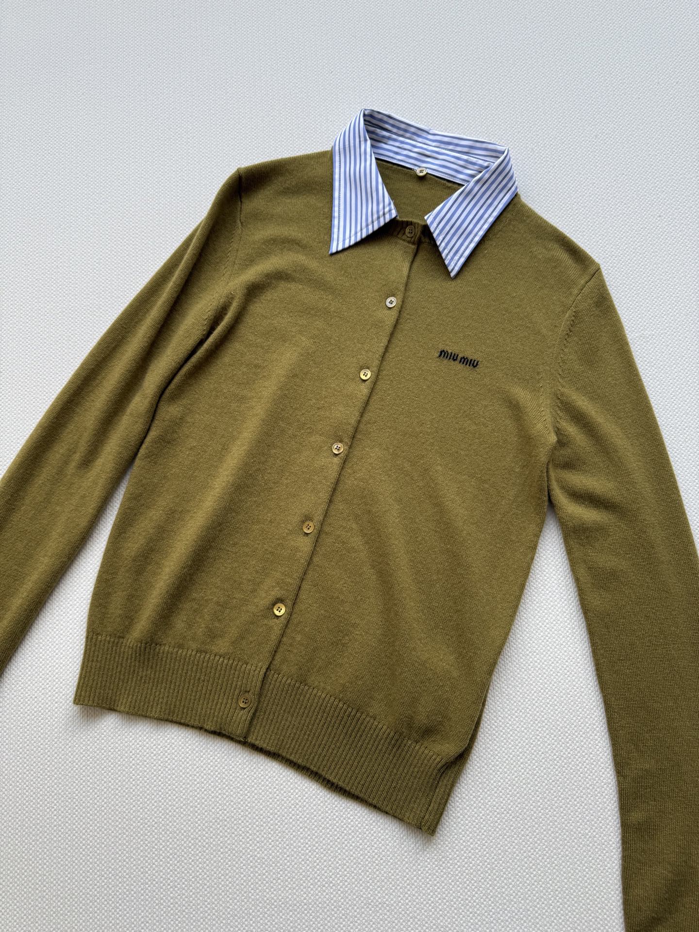 Miumi*2025新品撞色假两件针织开衫定制YB羊毛纱线织造 舒适软糯 弹力十足 假两件针织开衫 条纹