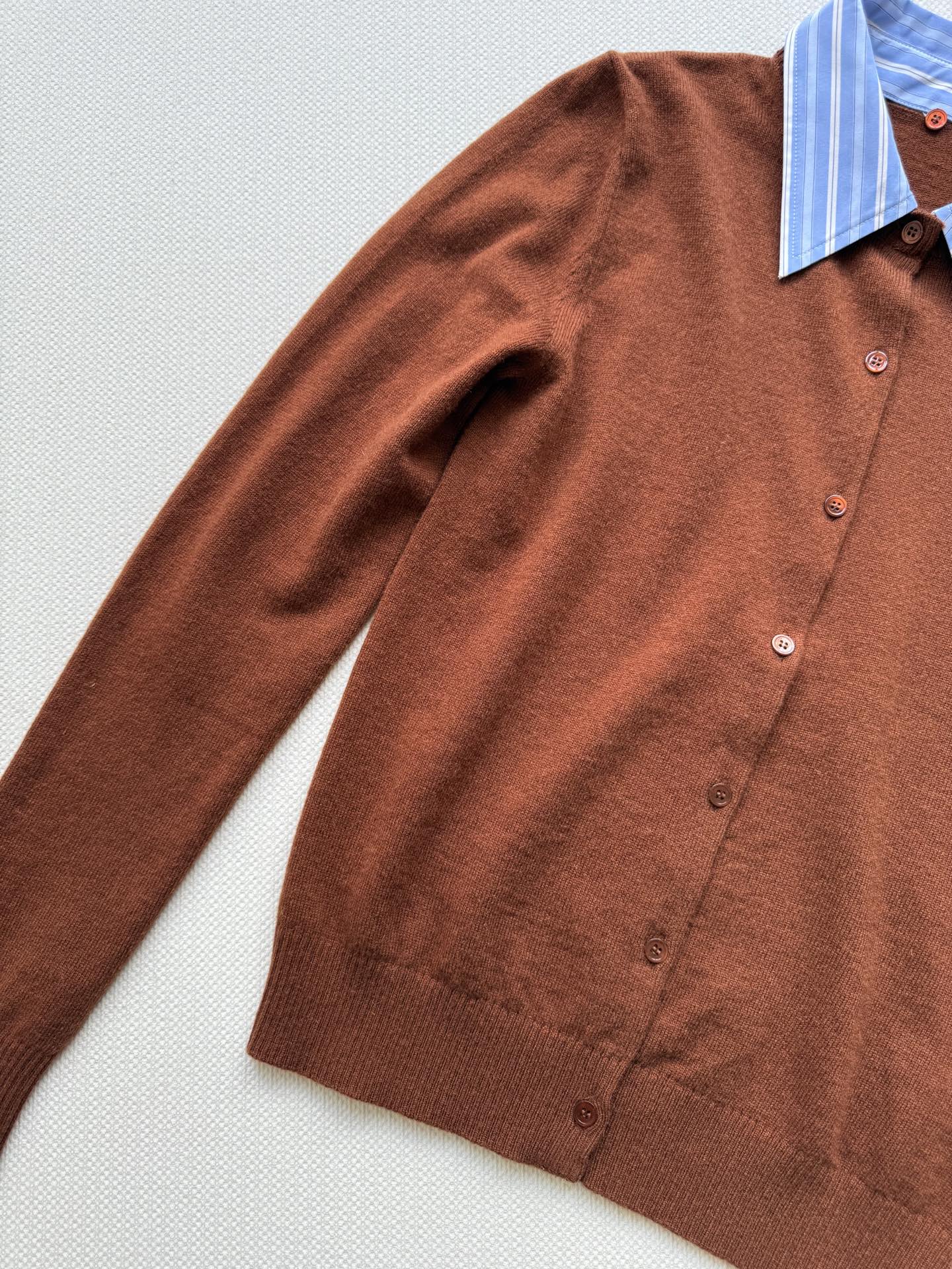 Miumi*2025新品撞色假两件针织开衫定制YB羊毛纱线织造 舒适软糯 弹力十足 假两件针织开衫 条纹