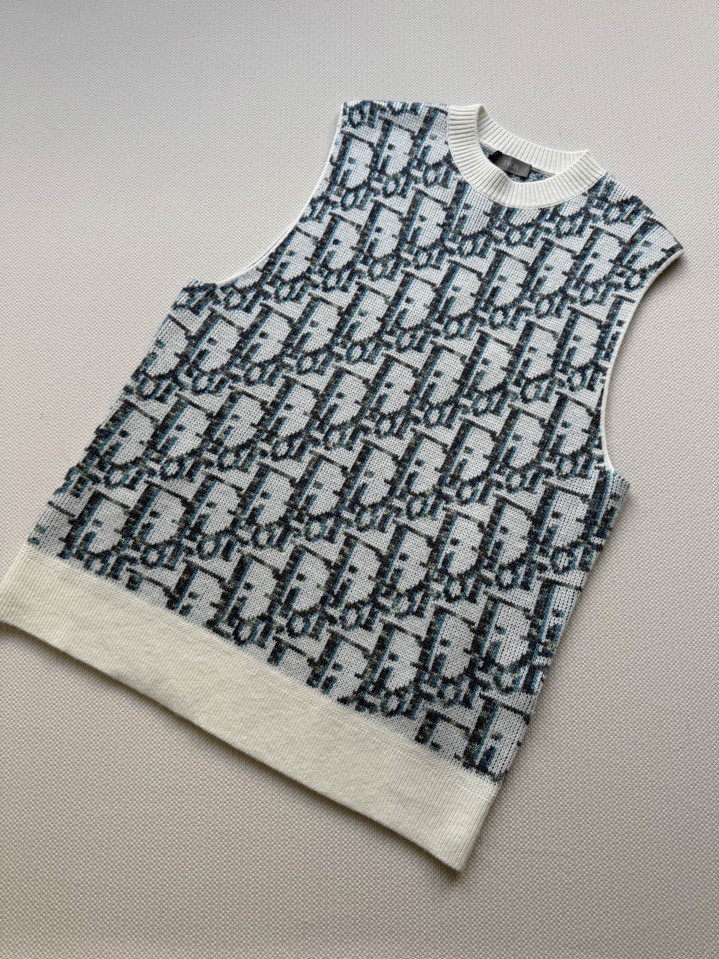 DIOR*25 Women's Wool Vest: Relaxed Fit with Embroidered Logo - S, M, L 4 i1753508058240 4528 0 2