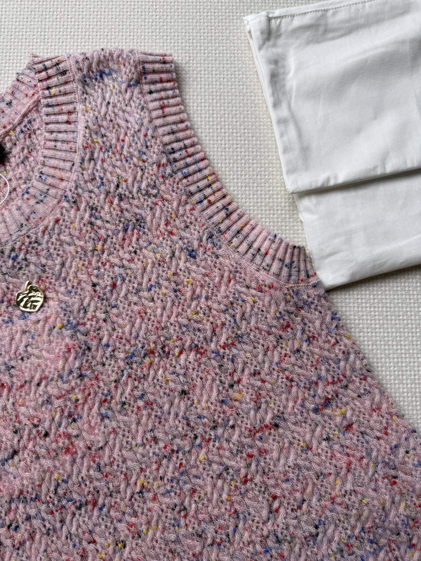 Chane*🆕25A高级手工坊系列新款 经典圆领针织小背心 yb开发！高版出品！定制拼色特种花纱，白富美