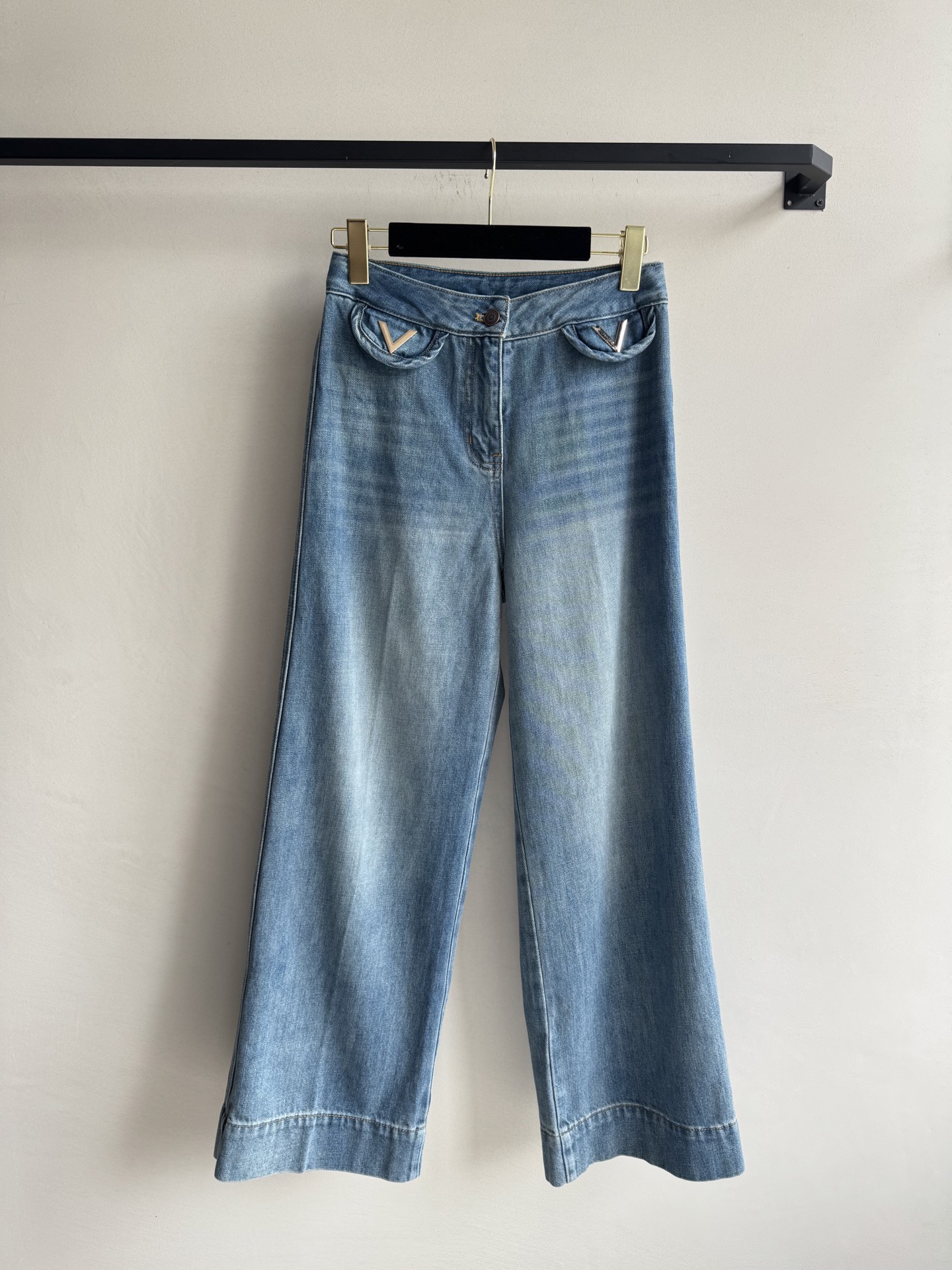 Valentino Women's Straight Leg Jeans with Metal V Detail - Stylish & Comfortable 2 i1754120107486 6745 0 0