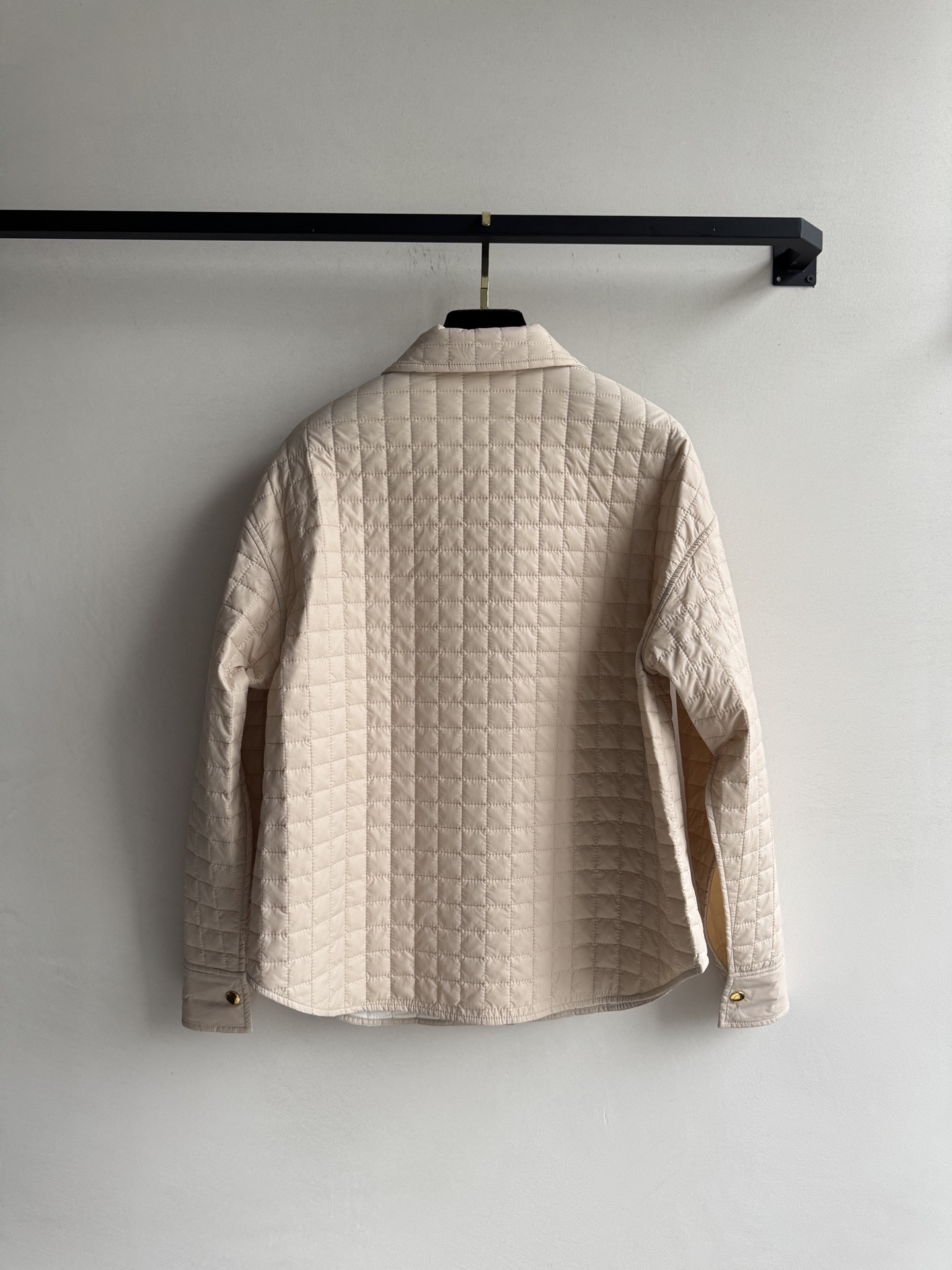 Moncle*🆕25早秋新品，女士方形绗缝加衬衬衫老钱风格优雅不失格调复古又时尚ＳＭＬ.