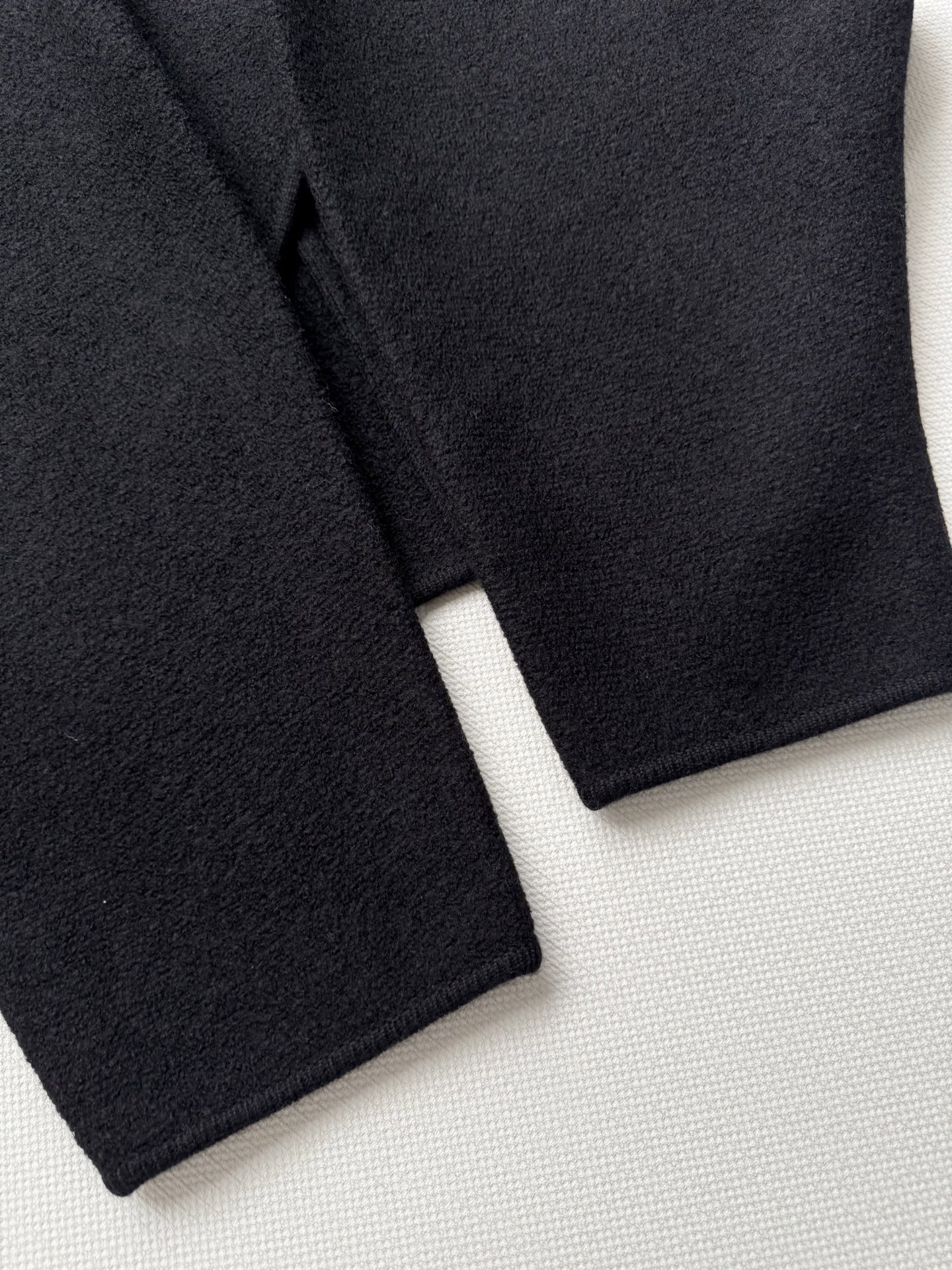 LouisVuitto*🆕新款斗篷外套，100%棉羊毛面➕真皮扣，中式禅意，低调高级感满满💞2⃣️色ＳＭ