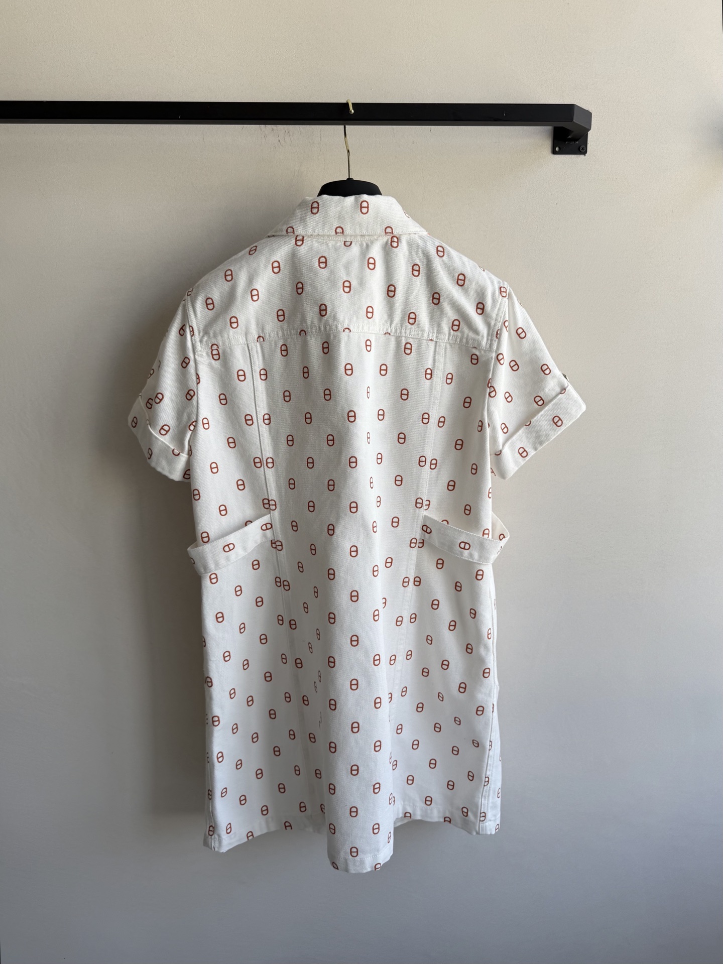Hermes Button-Down Denim Dress with Adjustable Waist - Slim Fit Design 3 i1754721451803 2673 0 5