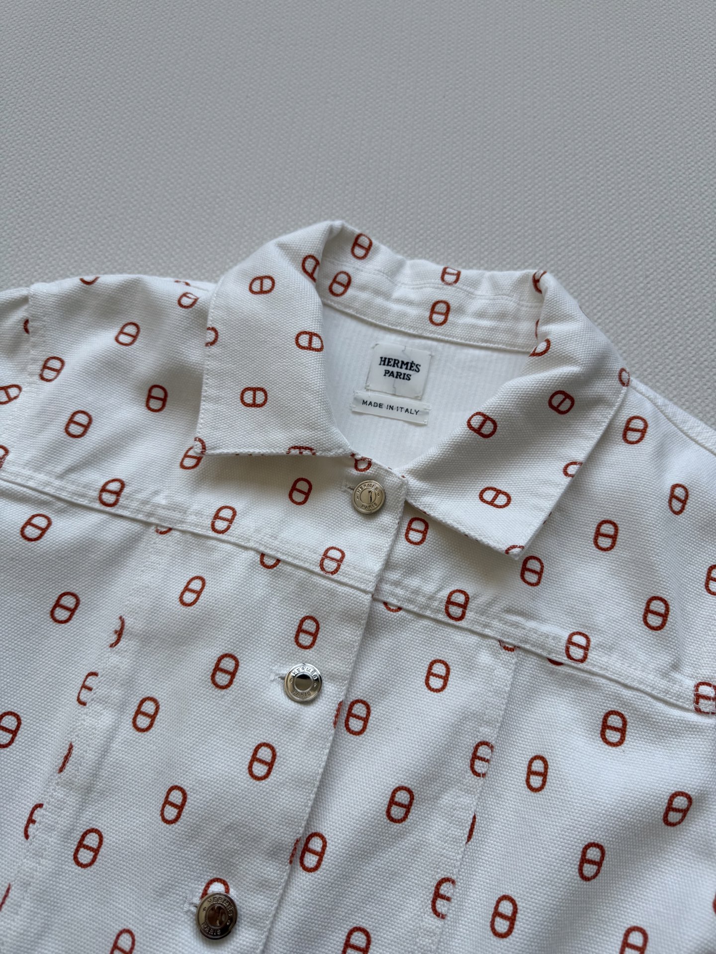 Hermes Button-Down Denim Dress with Adjustable Waist - Slim Fit Design 5 i1754721451832 476 0 7