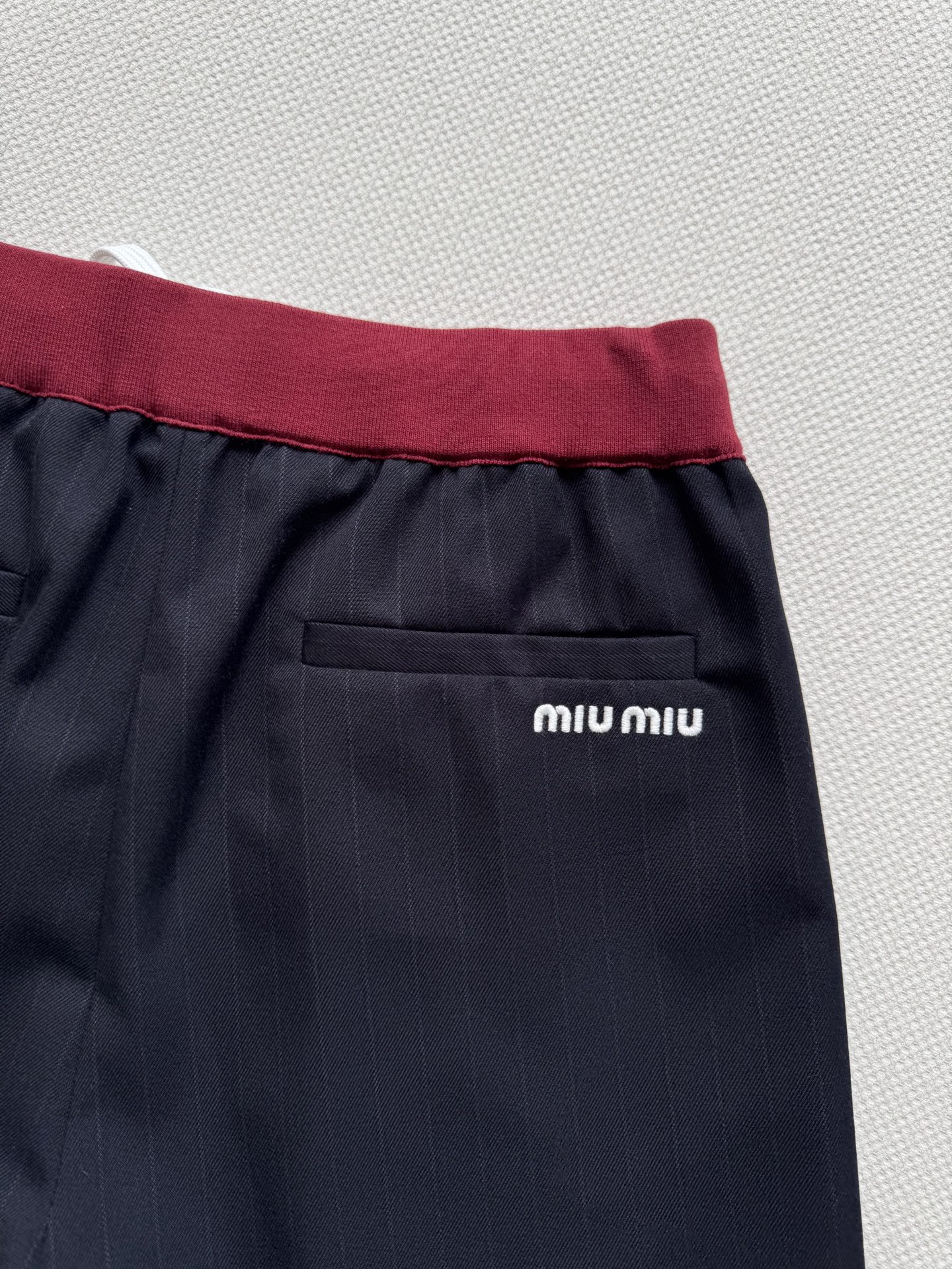 Miumi*🆕25Fw早秋新款 知性分子学院风小短裤。原版开发！高版出品！撞色罗纹腰带拼接设计甜酷兼备减