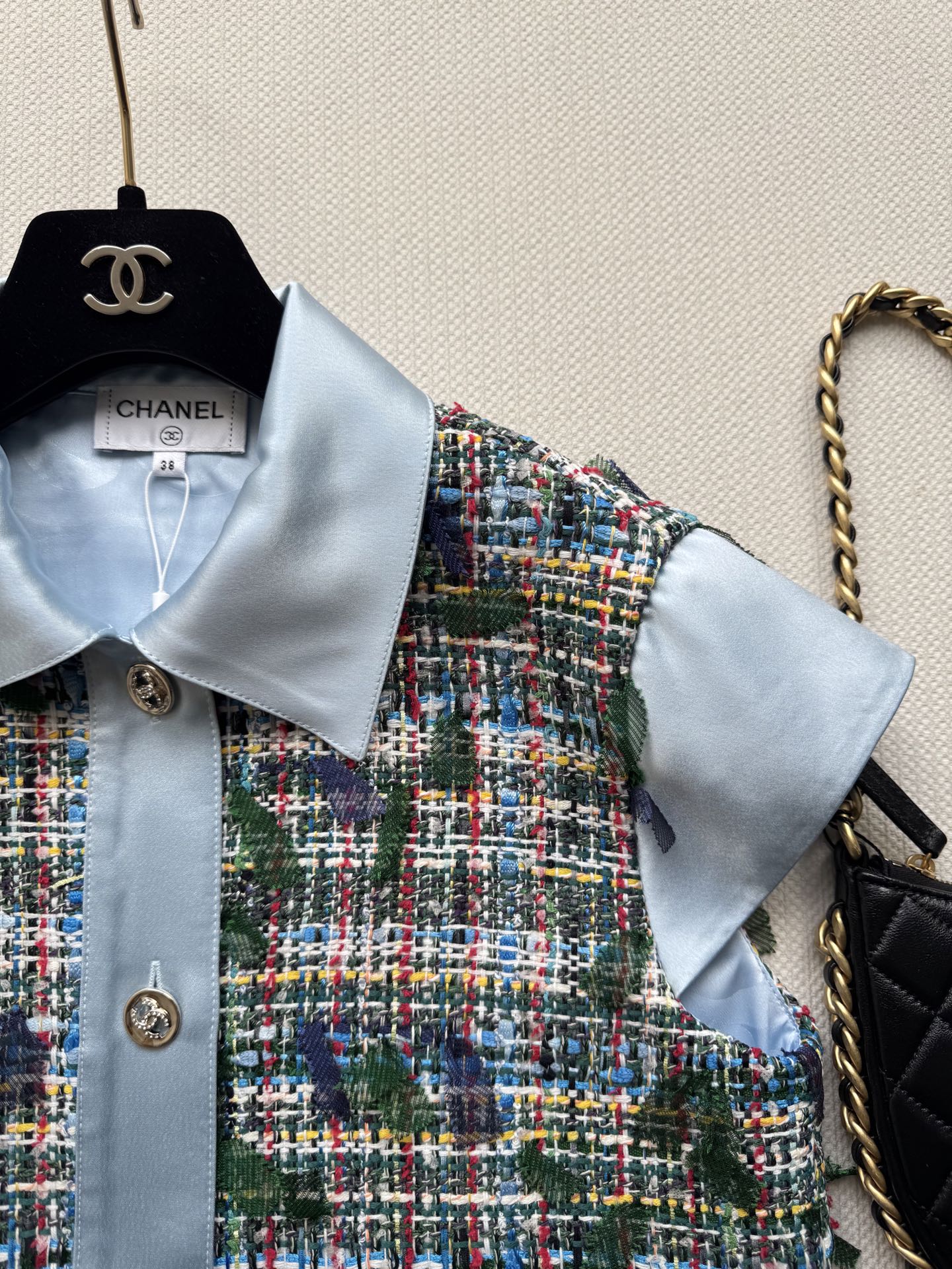 Chanel Color Block Tweed Sleeveless Top Blue Trim Women's Size 36-40 6 i1755753879693 2186 0 4