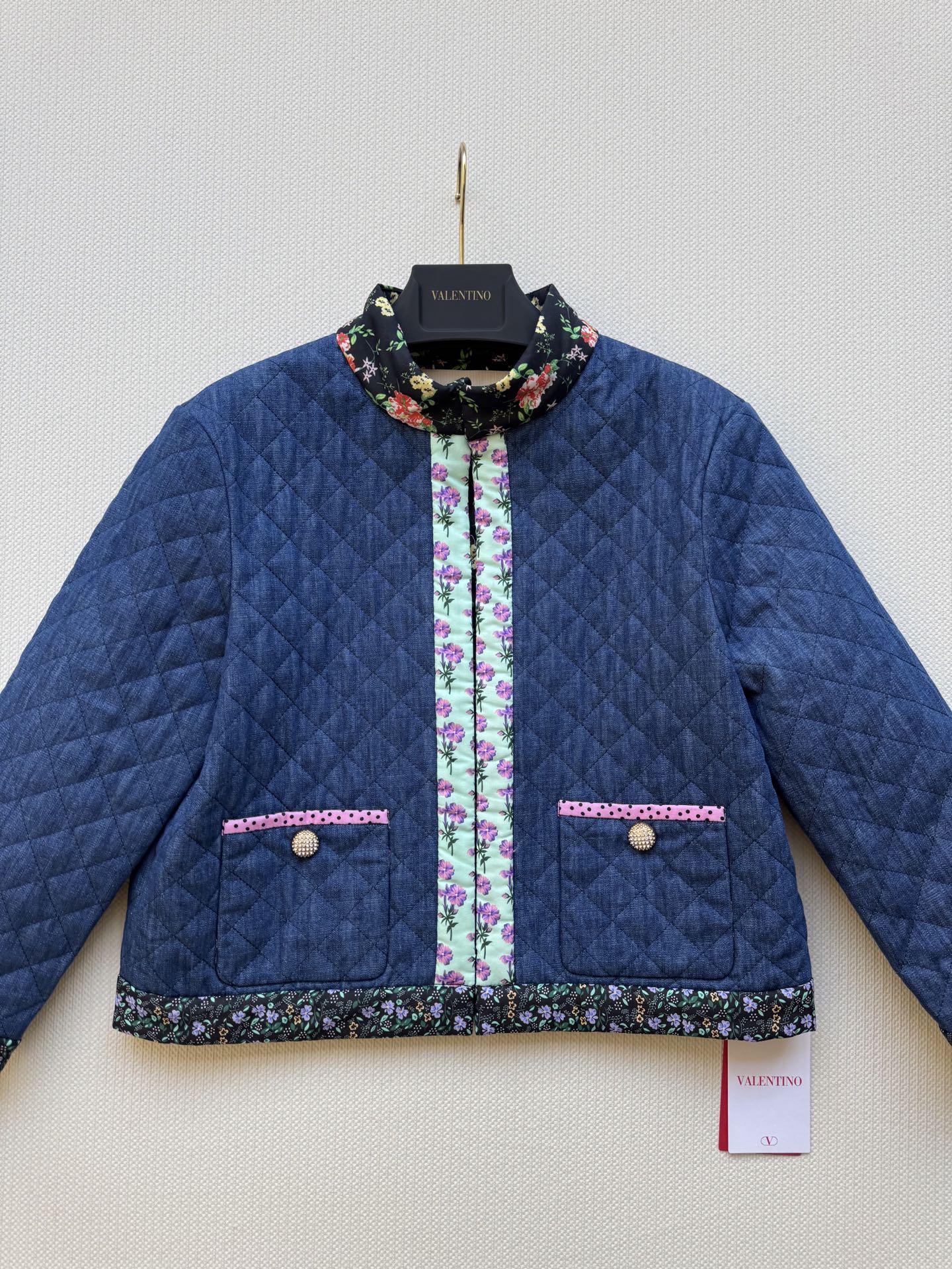 Valentin*🆕新款外套，中式风格设计，牛仔棉服外套ＳＭＬ.