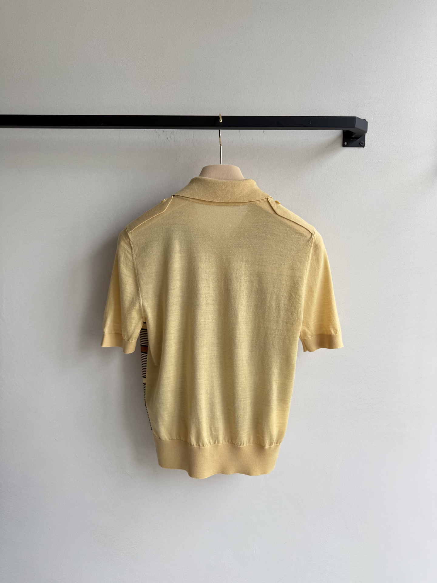 Miumi* 25Fw秋冬新款 微标黄条纹短袖针织polo上衣丨⚠独家yb开发！高版出品！订染纱线毛料同