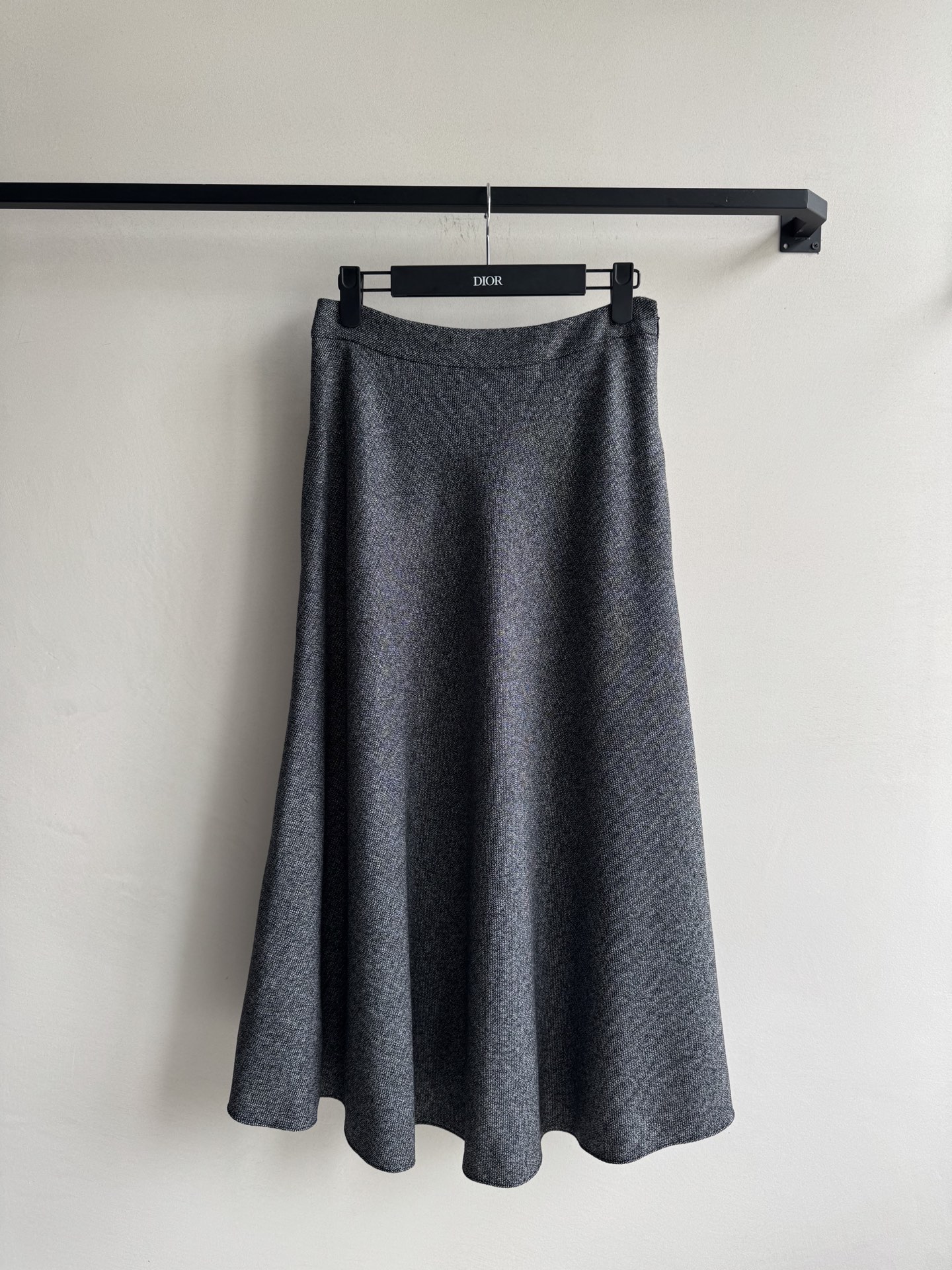 Dio*🆕（丝毛版本❗️）25FW新款A字版大裙摆半身裙🌟延续经典廓形❤️‍🔥喇叭形剪裁别具一格 廓形大