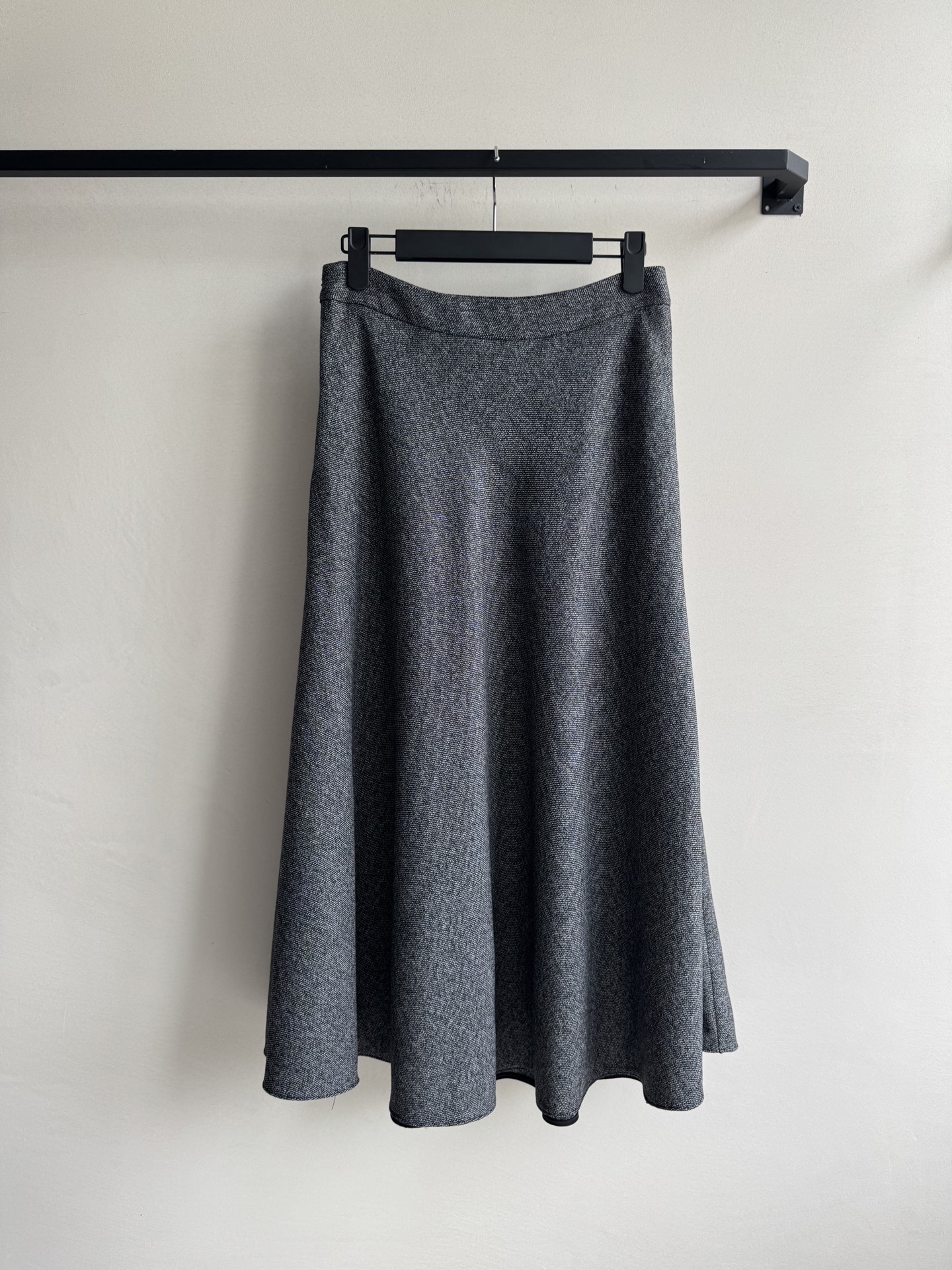 Dio*🆕（丝毛版本❗️）25FW新款A字版大裙摆半身裙🌟延续经典廓形❤️‍🔥喇叭形剪裁别具一格 廓形大