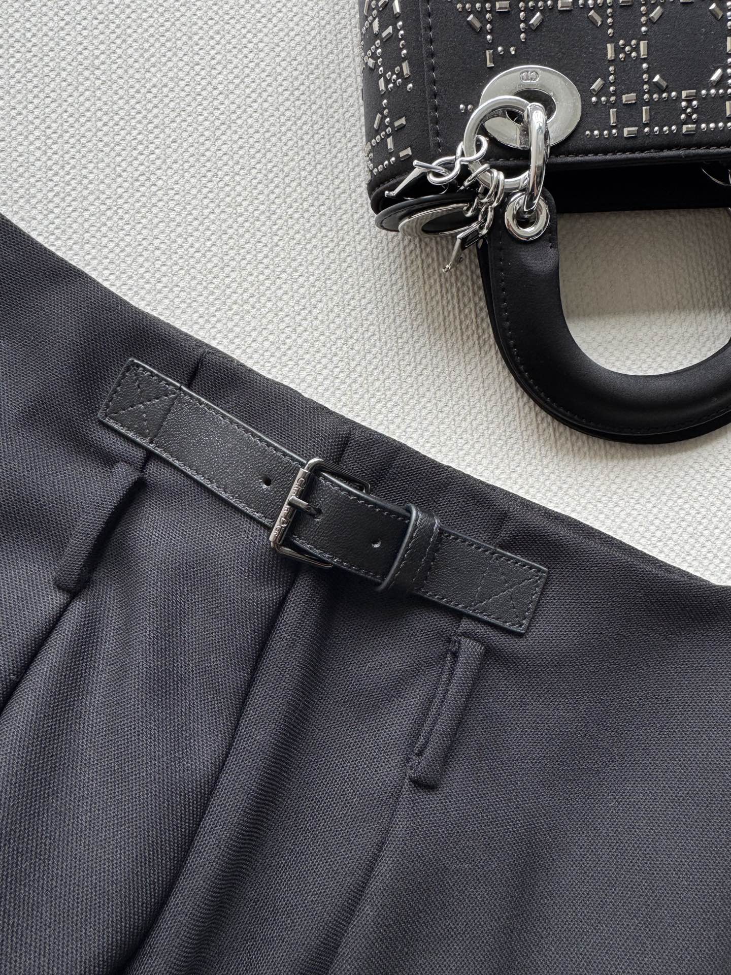 Dio*🆕（丝毛版本❗️）25FW新款A字版大裙摆半身裙🌟延续经典廓形❤️‍🔥喇叭形剪裁别具一格 廓形大