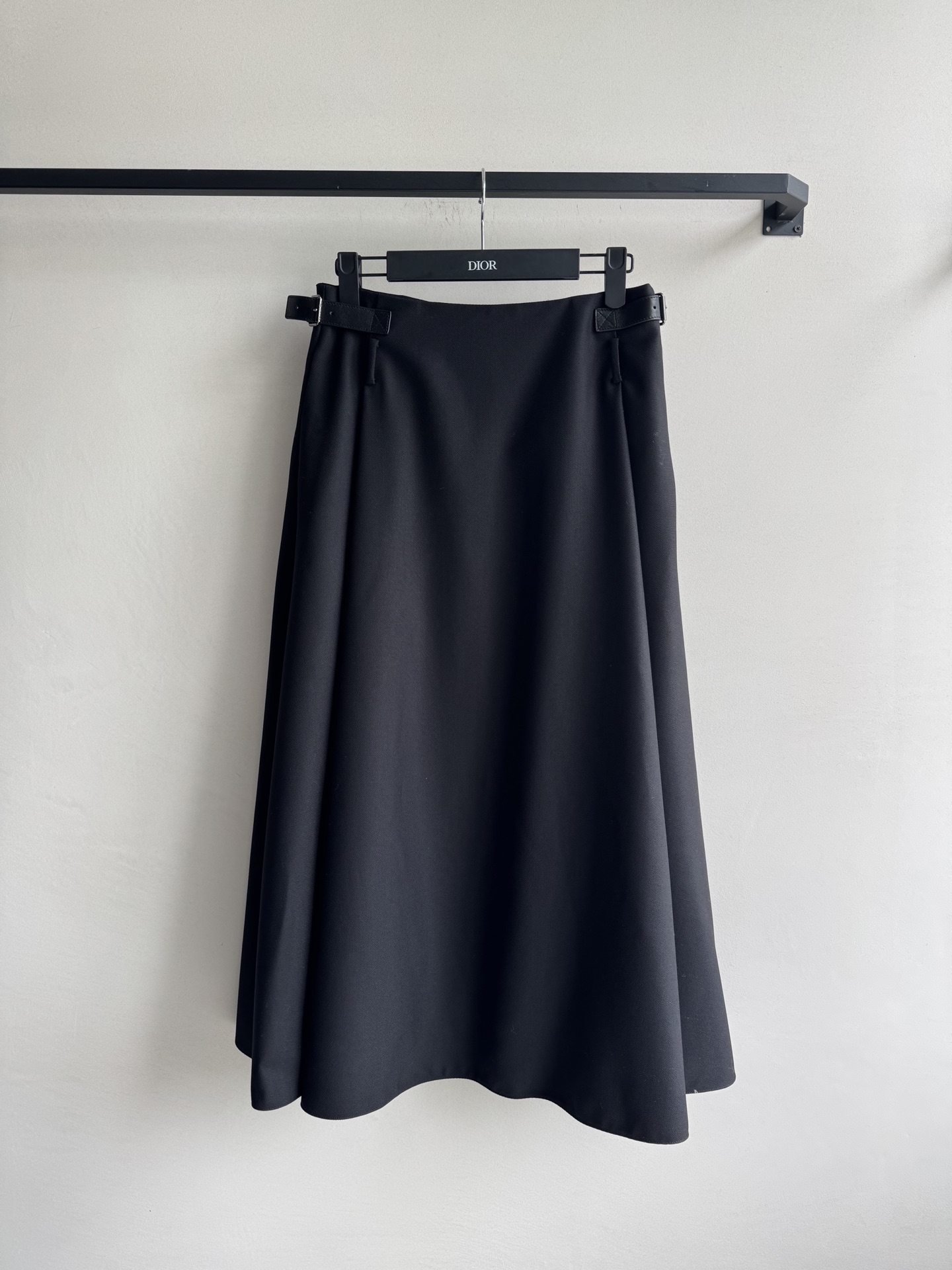 Dio*🆕（丝毛版本❗️）25FW新款A字版大裙摆半身裙🌟延续经典廓形❤️‍🔥喇叭形剪裁别具一格 廓形大