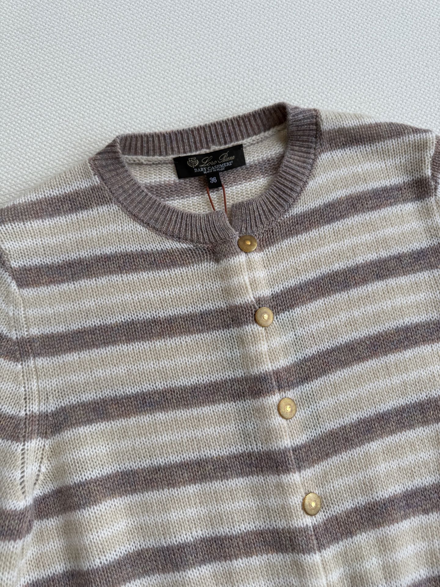 LoroPian*🆕25早秋新款高级配色条纹针织套头衫 温柔极致优雅的调调，简约风气质迷人。定制羊毛羊绒