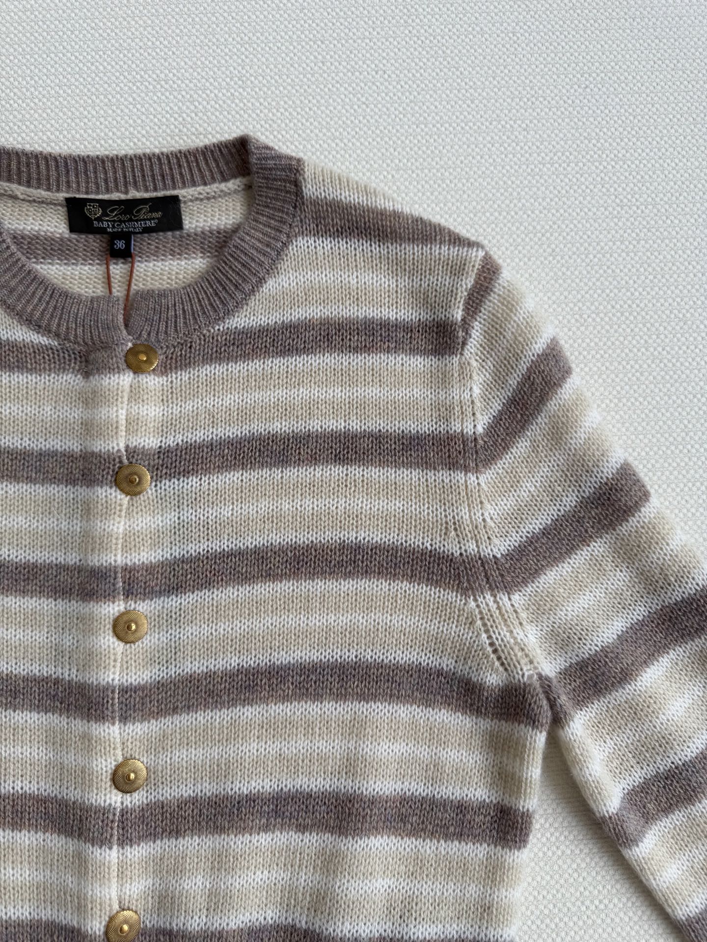 LoroPian*🆕25早秋新款高级配色条纹针织套头衫 温柔极致优雅的调调，简约风气质迷人。定制羊毛羊绒