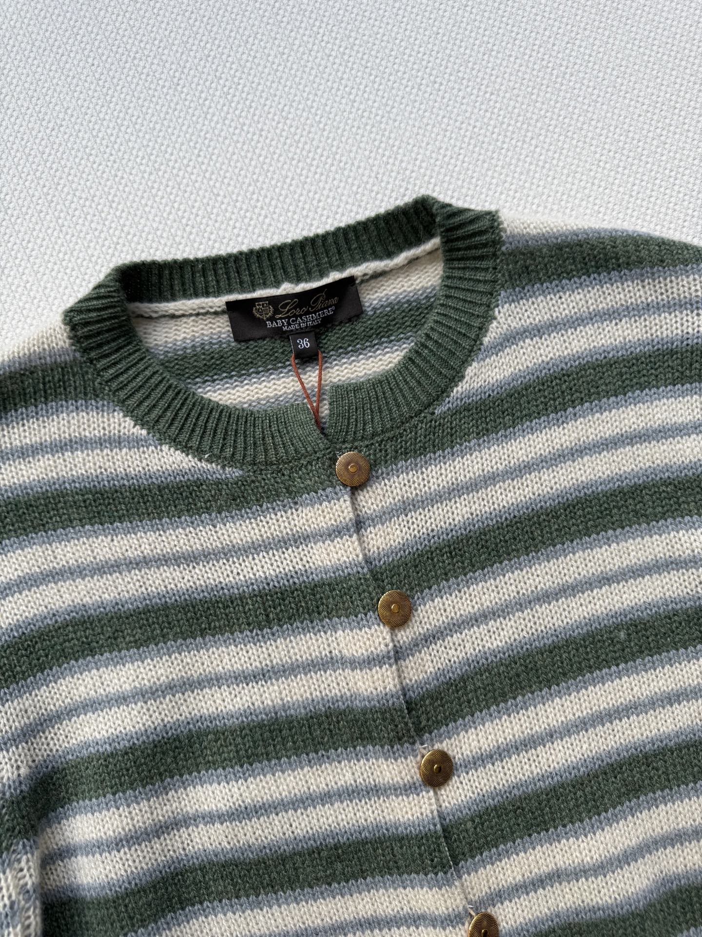 LoroPian*🆕25早秋新款高级配色条纹针织套头衫 温柔极致优雅的调调，简约风气质迷人。定制羊毛羊绒