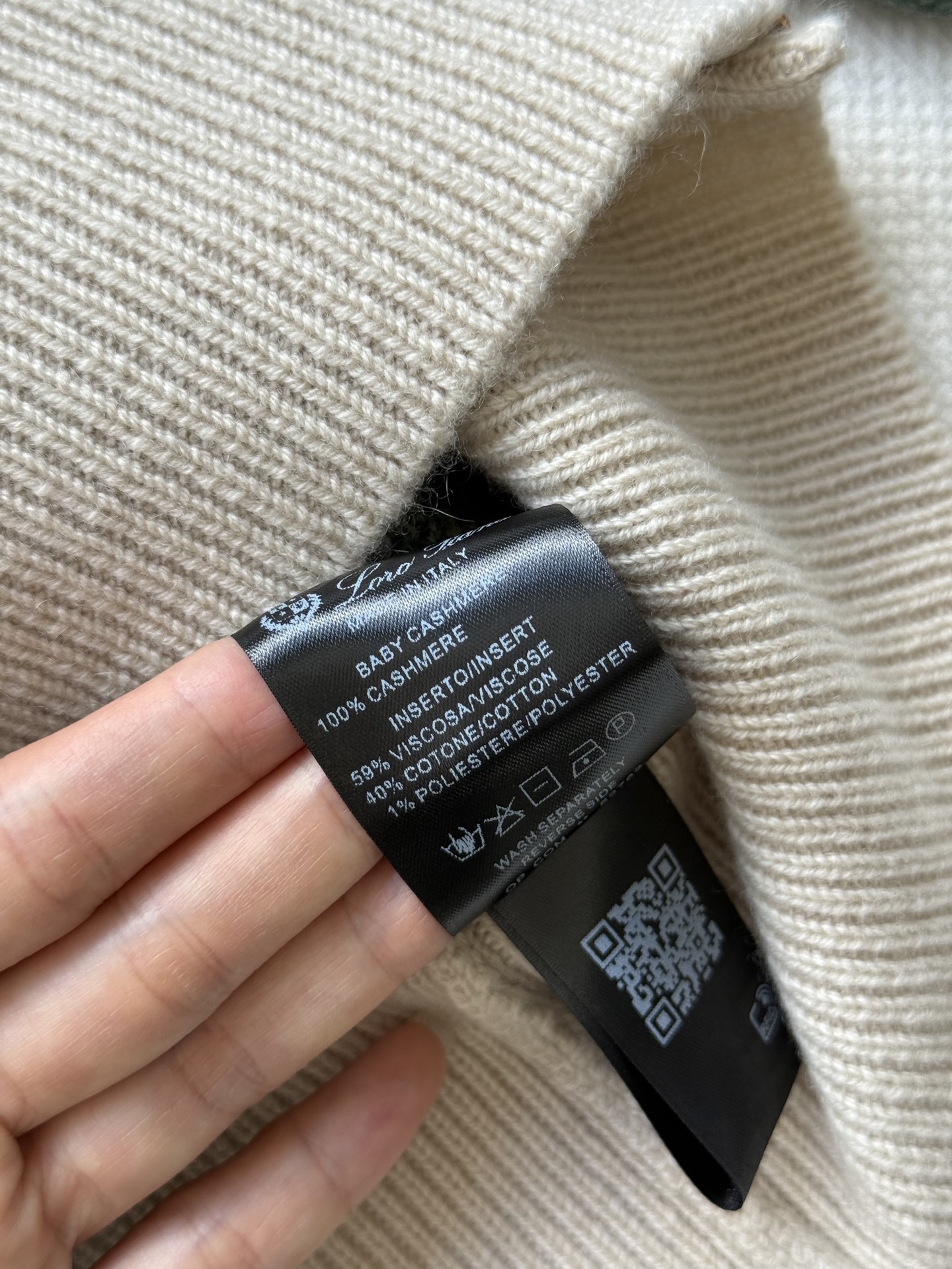 LoroPian*🆕25早秋新款高级配色条纹针织套头衫 温柔极致优雅的调调，简约风气质迷人。定制羊毛羊绒