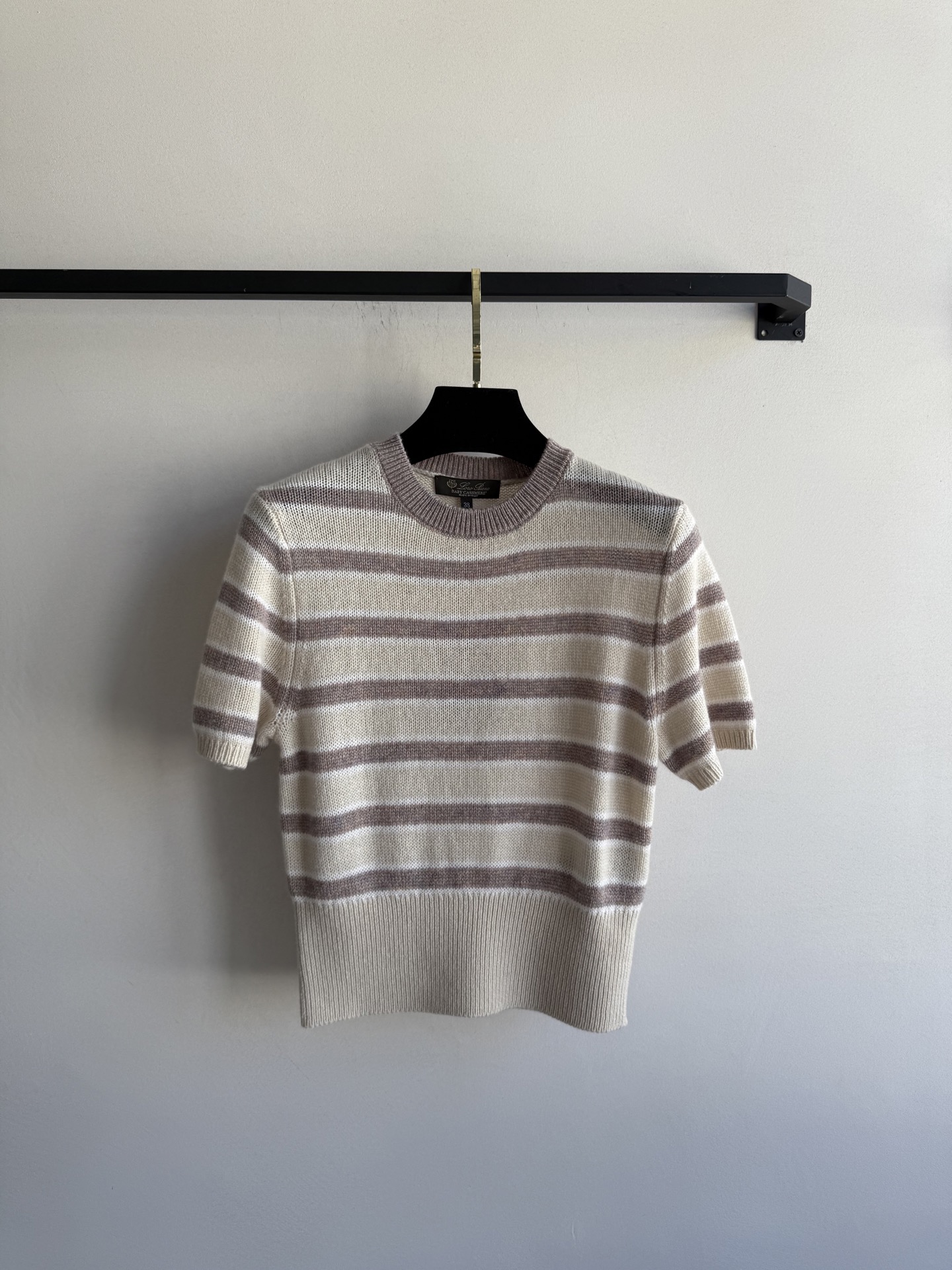 LoroPian*🆕25早秋新款高级配色条纹针织套头衫 温柔极致优雅的调调，简约风气质迷人。定制羊毛羊绒