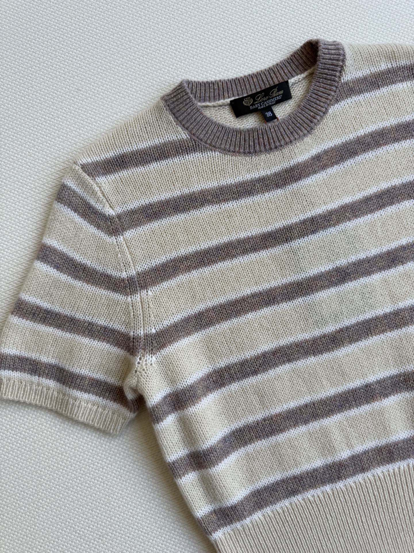 LoroPian*🆕25早秋新款高级配色条纹针织套头衫 温柔极致优雅的调调，简约风气质迷人。定制羊毛羊绒