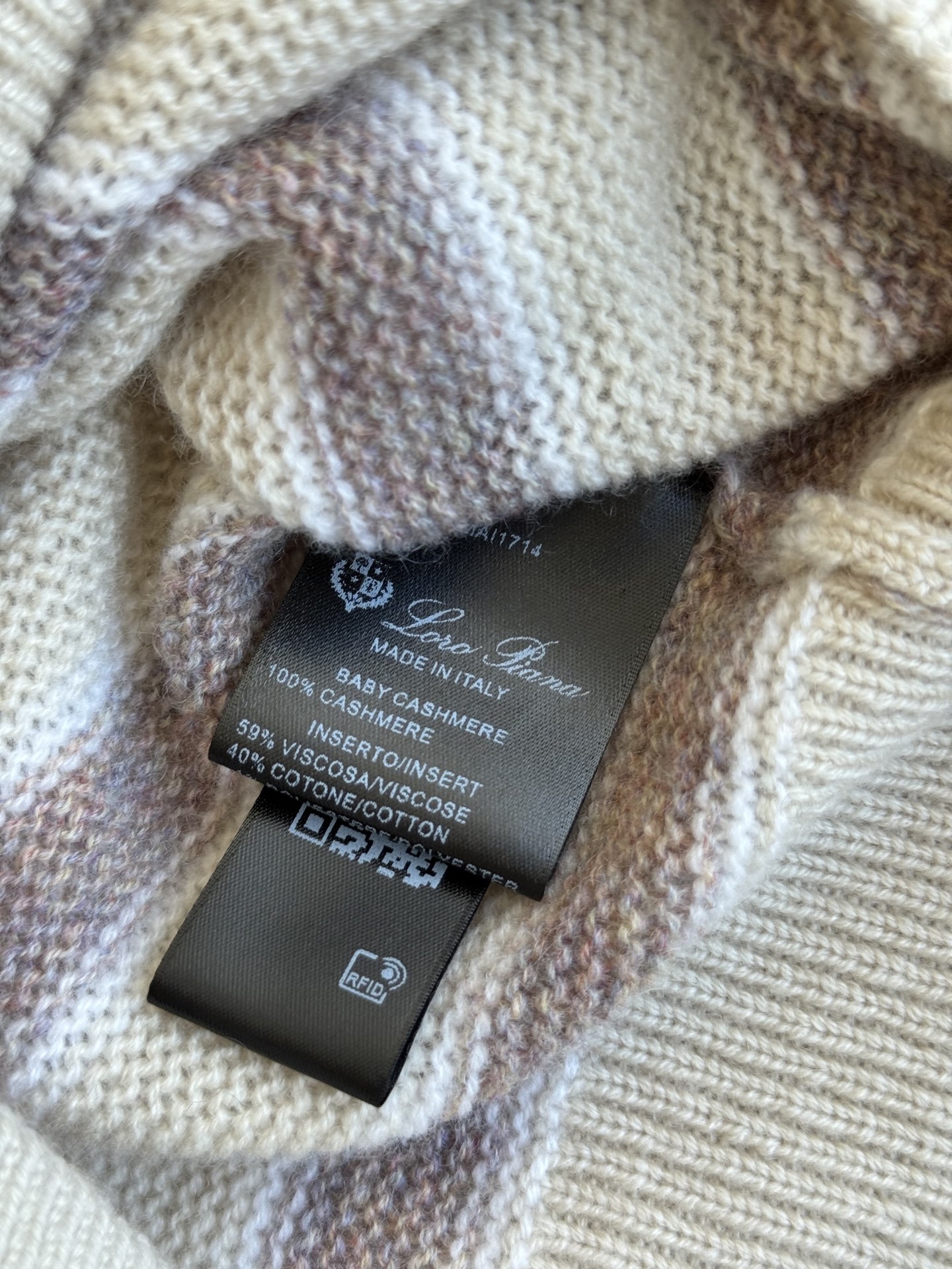 LoroPian*🆕25早秋新款高级配色条纹针织套头衫 温柔极致优雅的调调，简约风气质迷人。定制羊毛羊绒