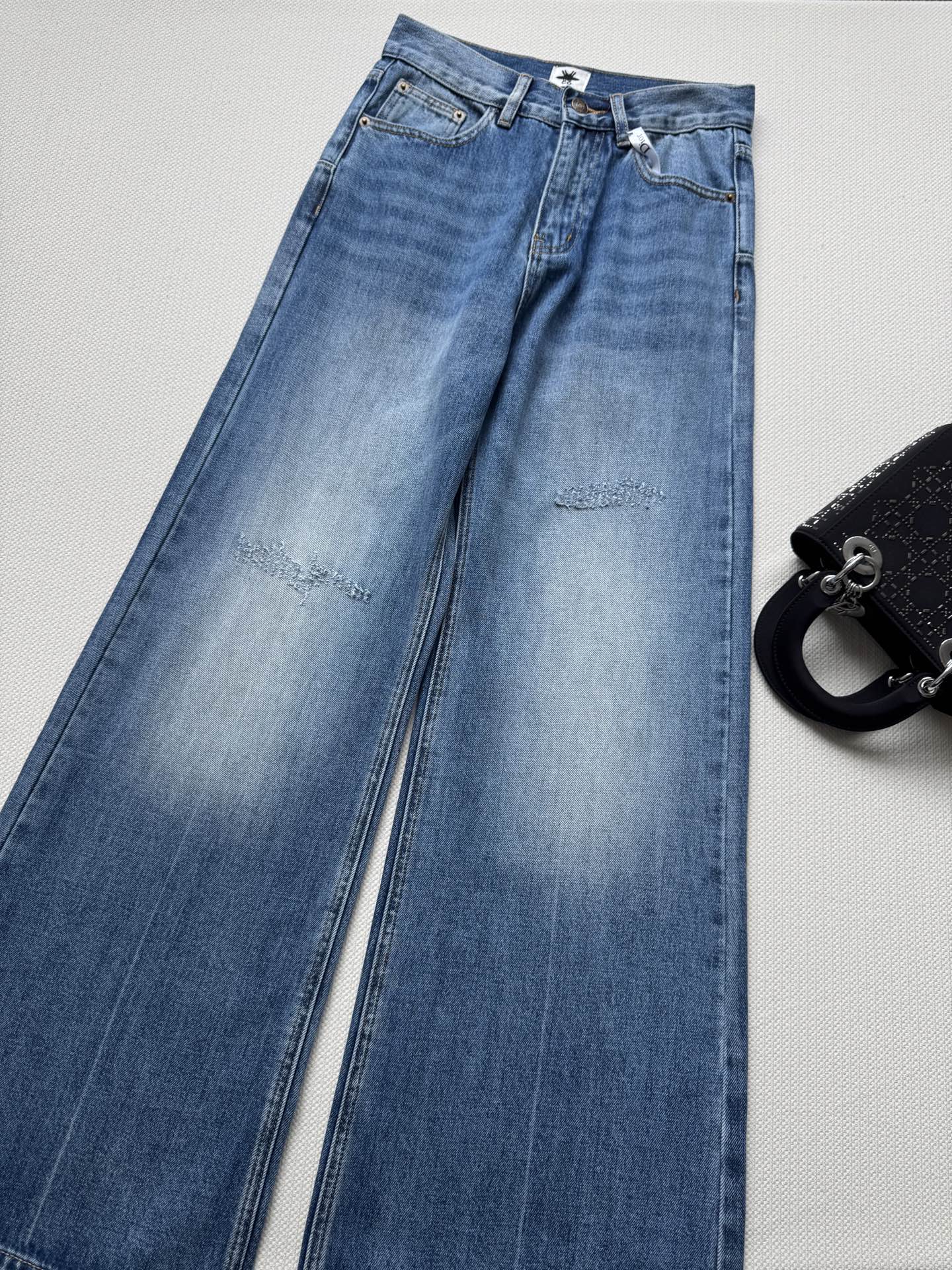 Dio*🆕25FW新款牛仔喇叭裤👖进口洗水面料 立体有型 版型好穿好搭显瘦 简约时尚不挑人 上身修饰腿型