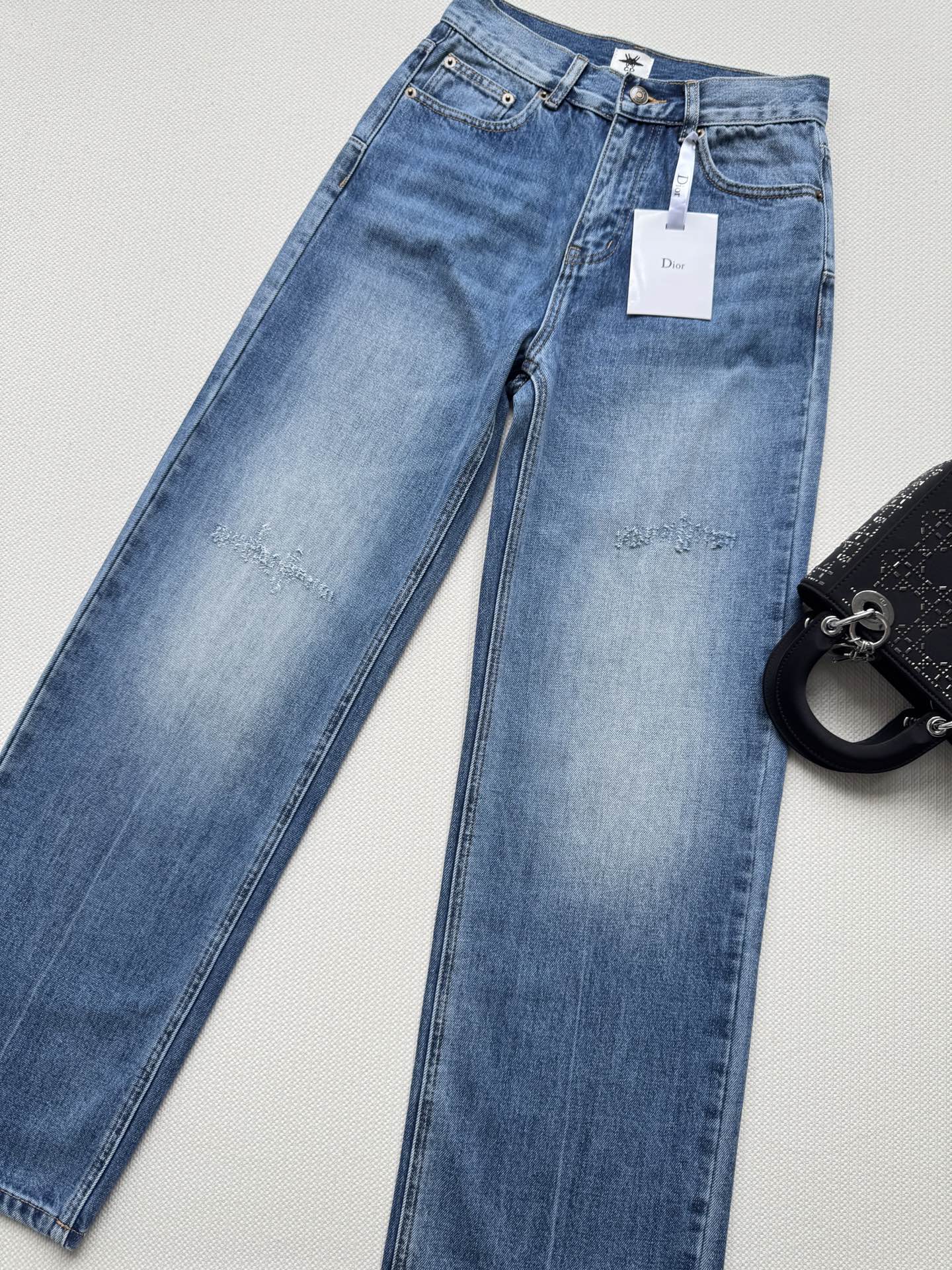 Dio*🆕25FW新款牛仔直筒裤👖进口洗水面料 立体有型 版型好穿好搭显瘦 简约时尚不挑人 上身修饰腿型