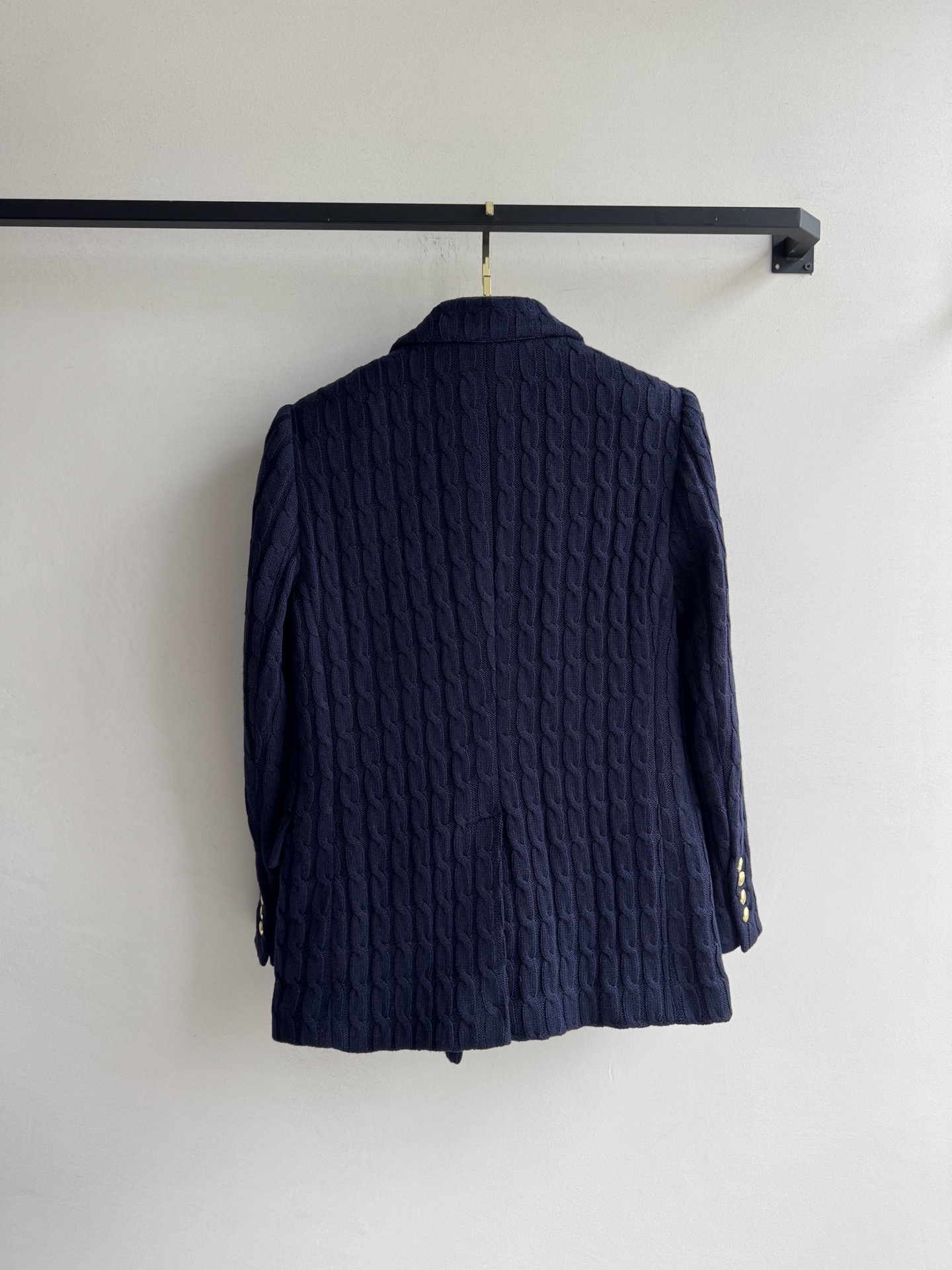 ＢＣ🆕新款西装外套，YB开发高品质版本定制YB外层羊绒针织勾勒，版型上身超级显瘦🥳搭配双排金属纽扣，藏蓝