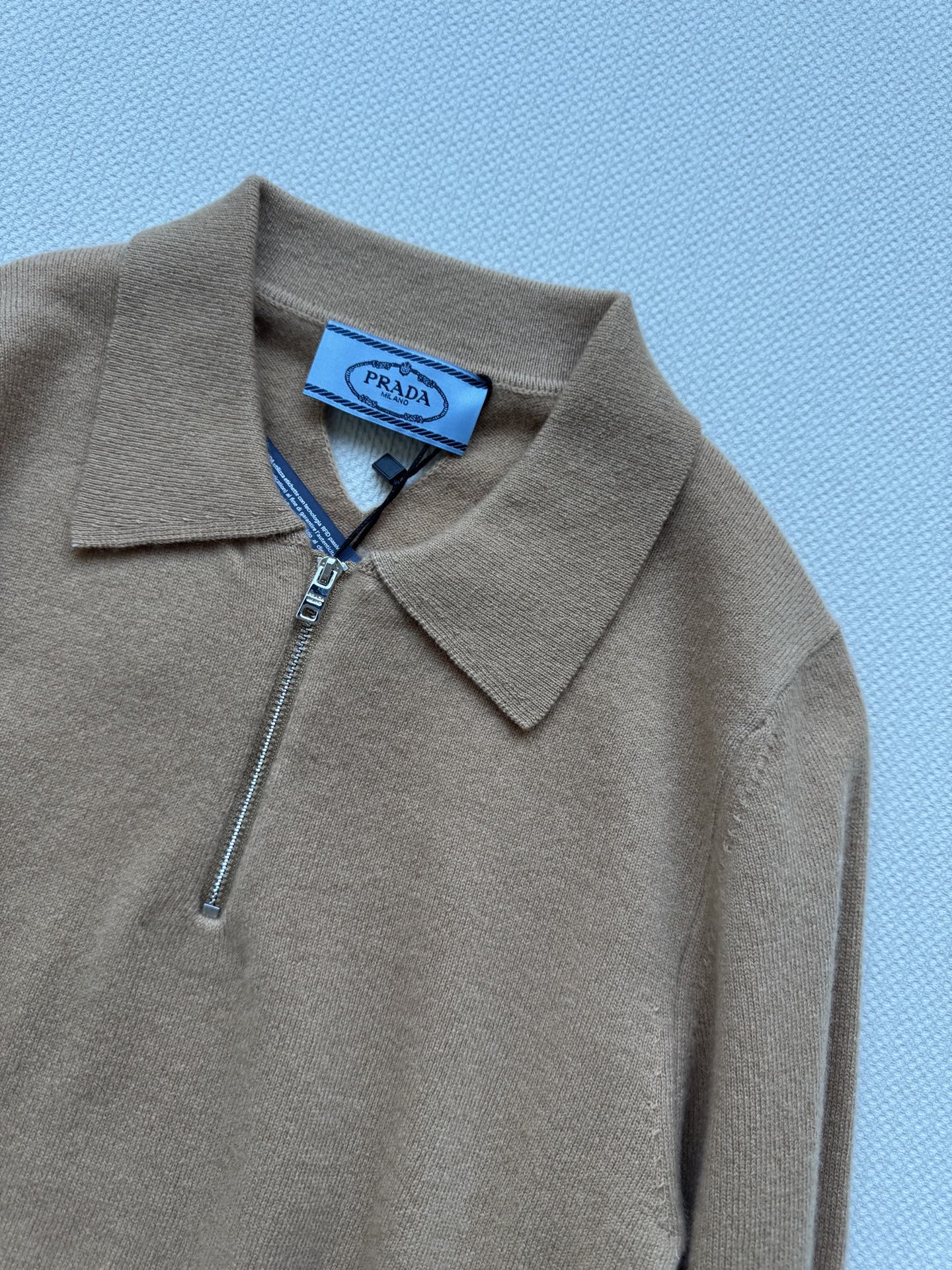 Prad*🆕新款，短款上衣，打底或单穿都好好看🥳全羊绒面料柔软不扎 同具备有型舒活ＳＭＬ.