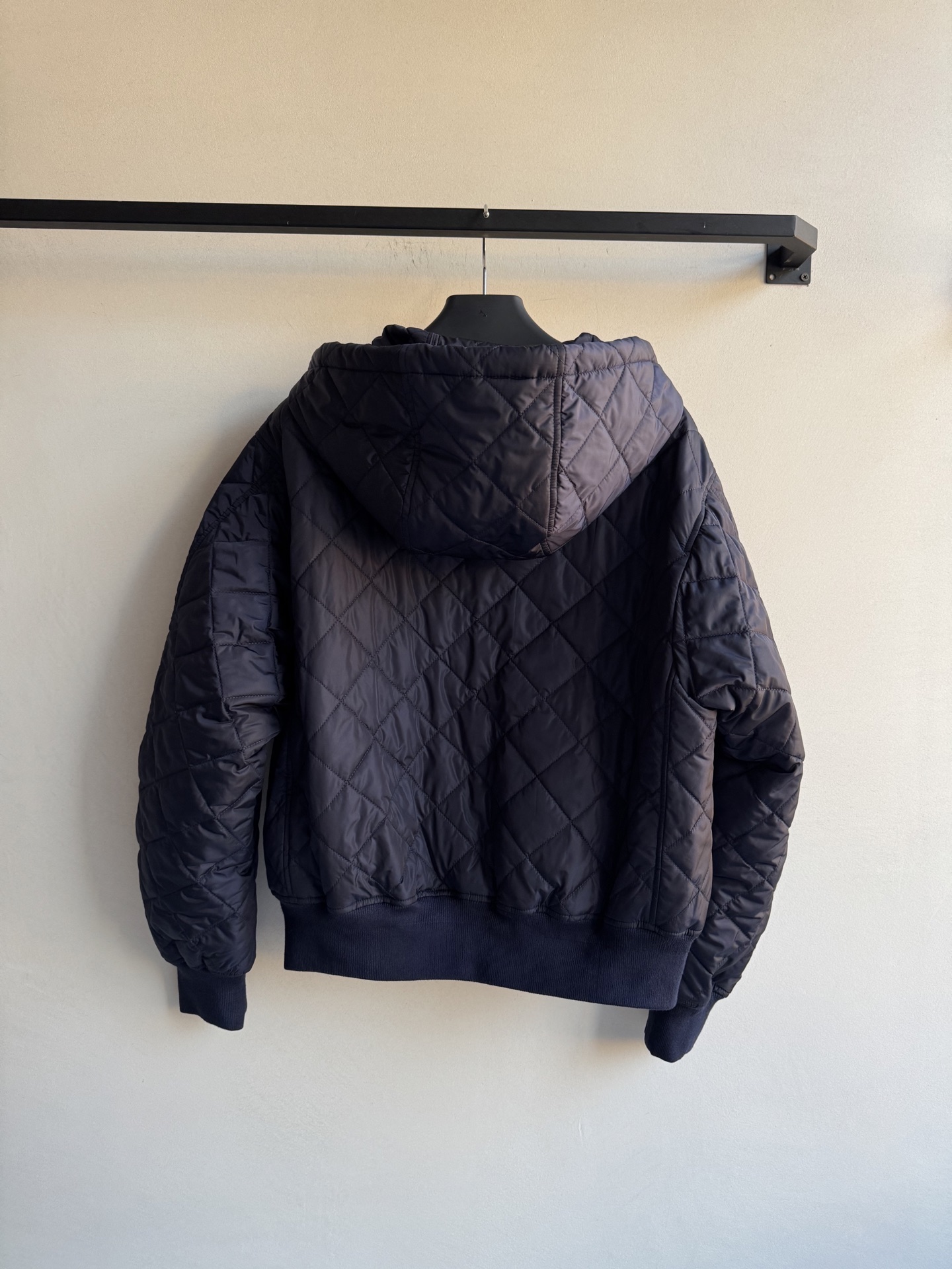 Prad*🆕新款，休闲棉服外套，又美又飒的运动风棉服短夹克，利落裁剪适合秋冬日常穿搭，手感细腻，藏蓝色色