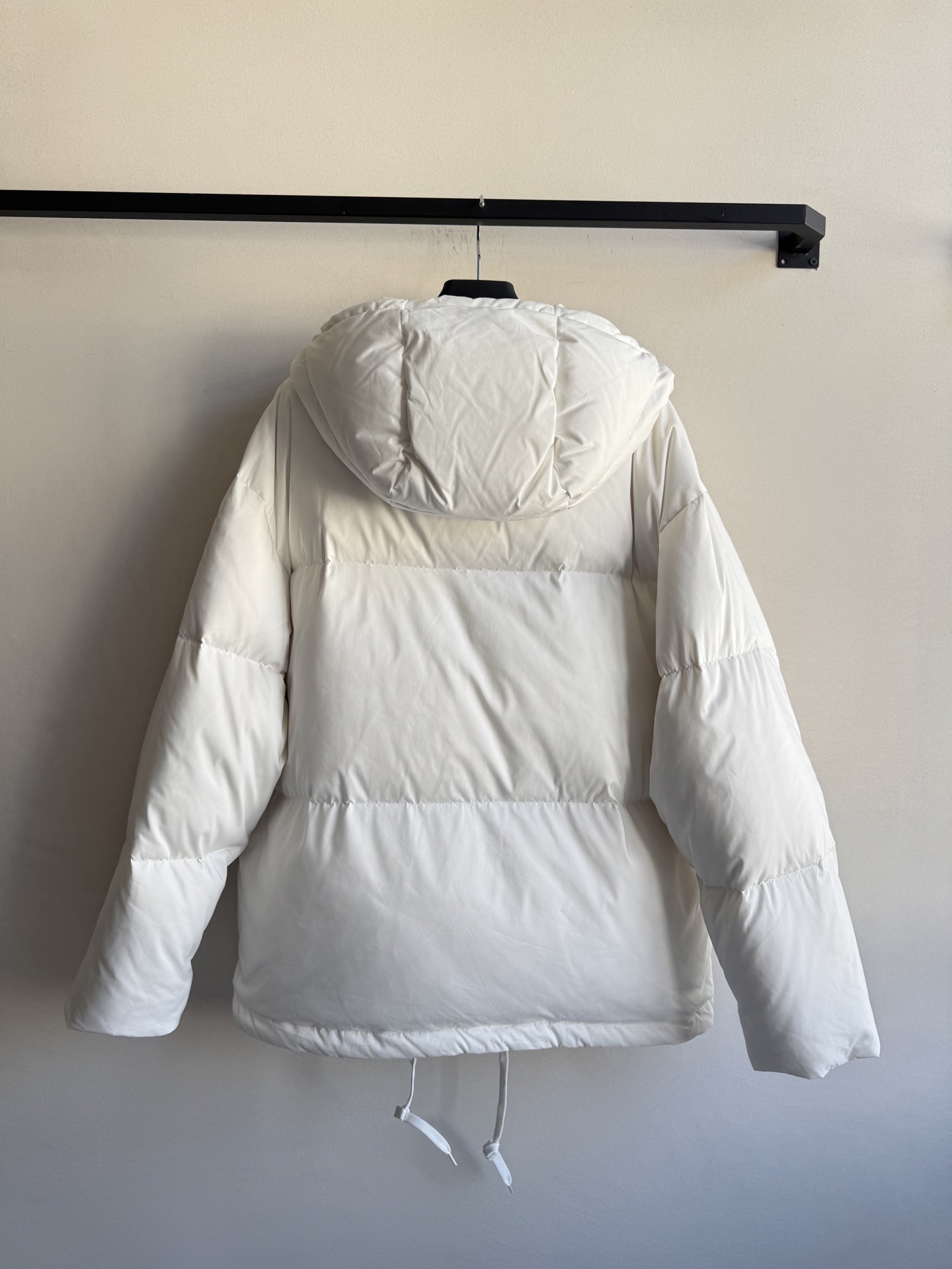 Prad*🆕新款，羽绒外套鹅绒羽绒服，这是一款面包羽绒服非常非常的保暖，厚实秋冬天的白月光啊，可以说今年