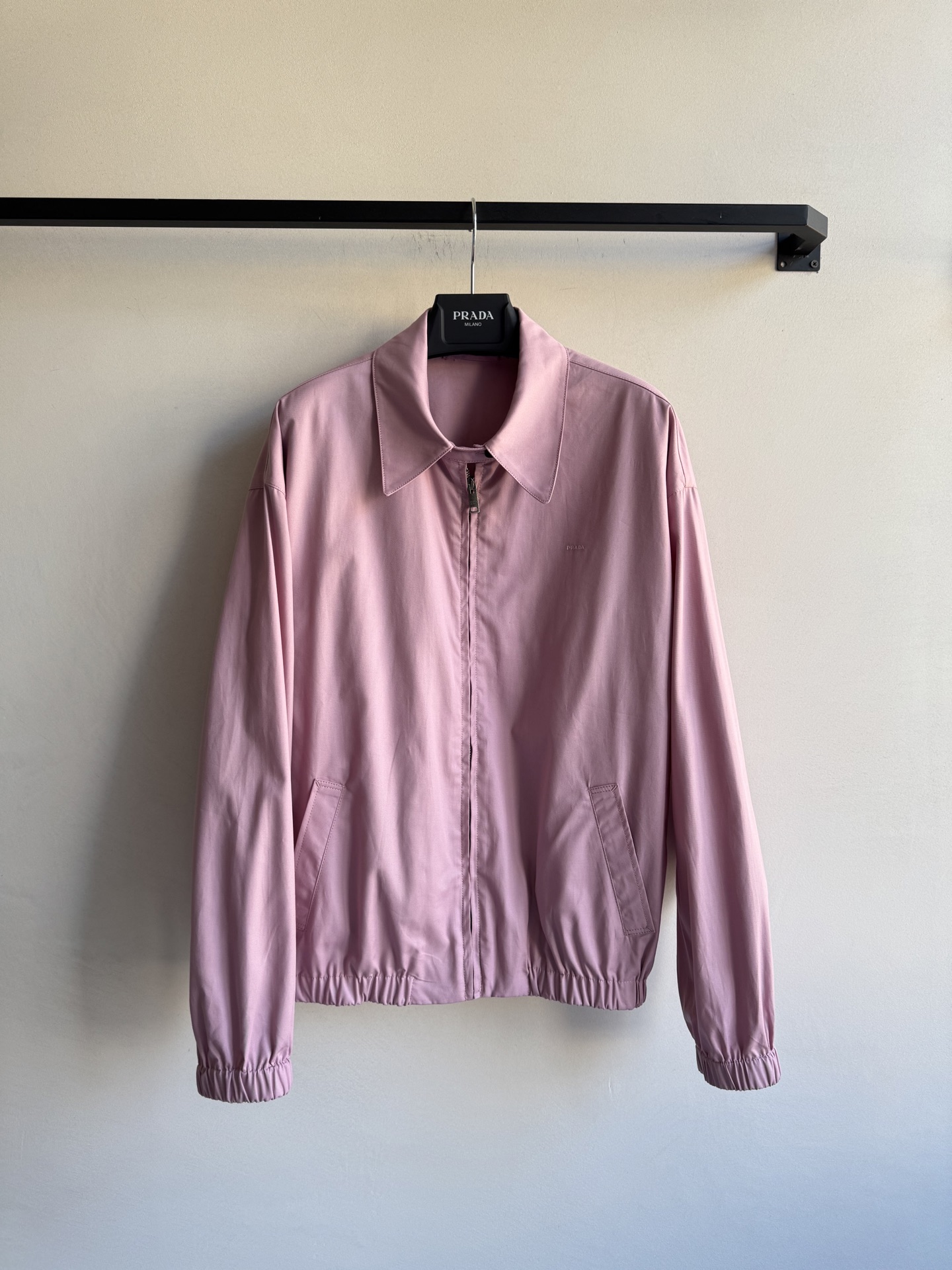 Ptad*🆕25SS早秋新款 老干部夹克棉外套✨经典翻领造型长袖休闲夹克，整体简洁更能突出定染颜色亮眼，