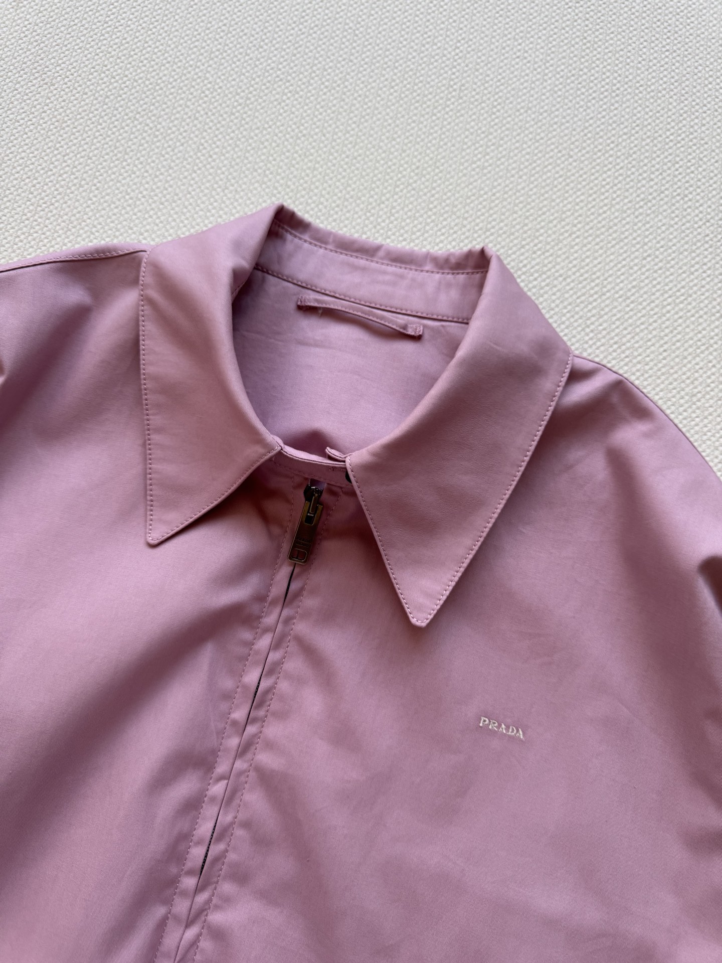 Ptad*🆕25SS早秋新款 老干部夹克棉外套✨经典翻领造型长袖休闲夹克，整体简洁更能突出定染颜色亮眼，