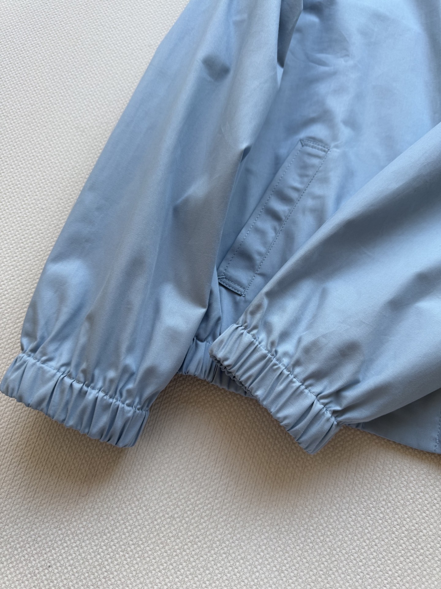 Ptad*🆕25SS早秋新款 老干部夹克棉外套✨经典翻领造型长袖休闲夹克，整体简洁更能突出定染颜色亮眼，