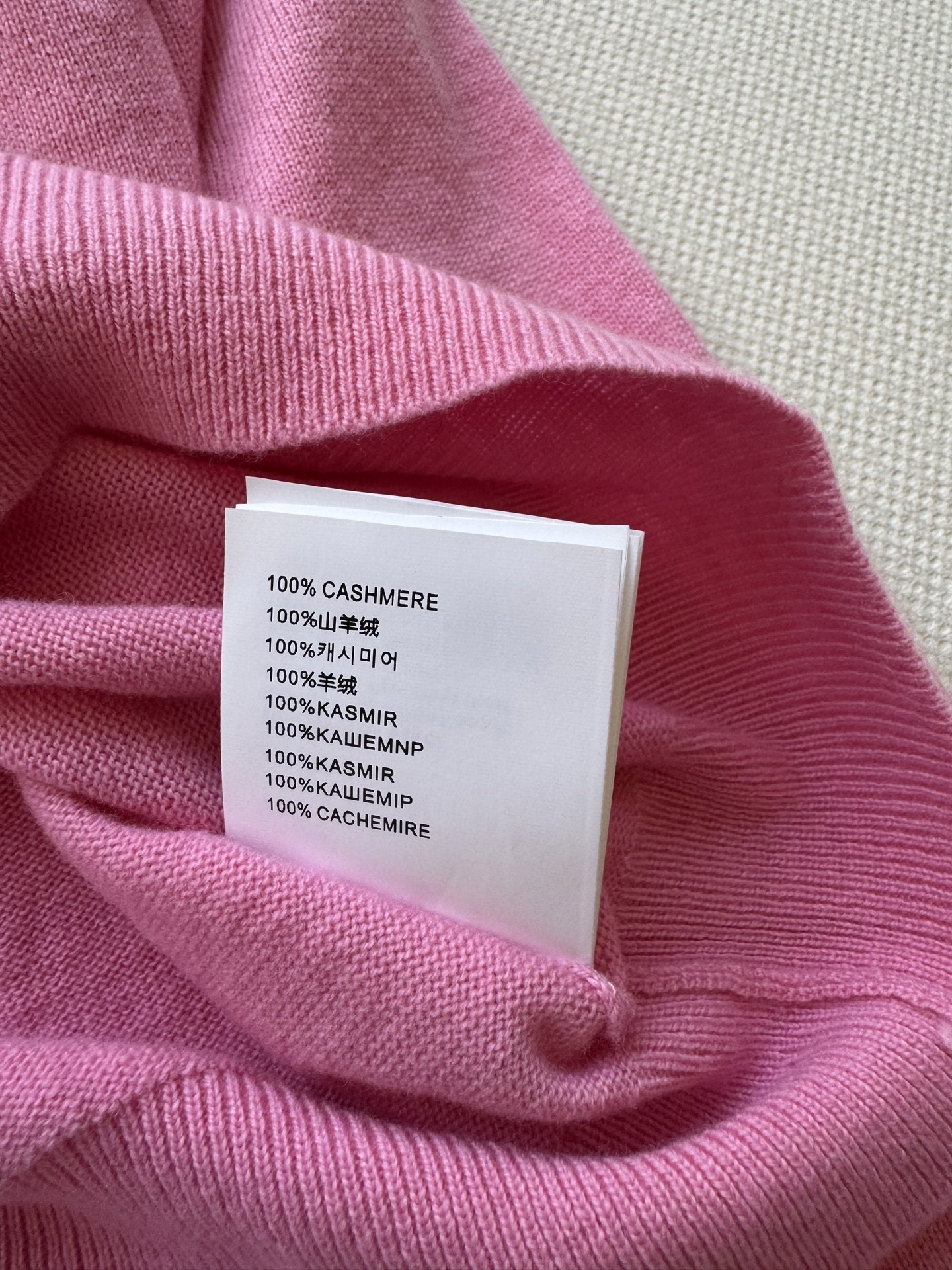 miumi*🆕新款，减龄学院风格羊绒毛衣，粉色超显嫩的😘ＳＭＬ.