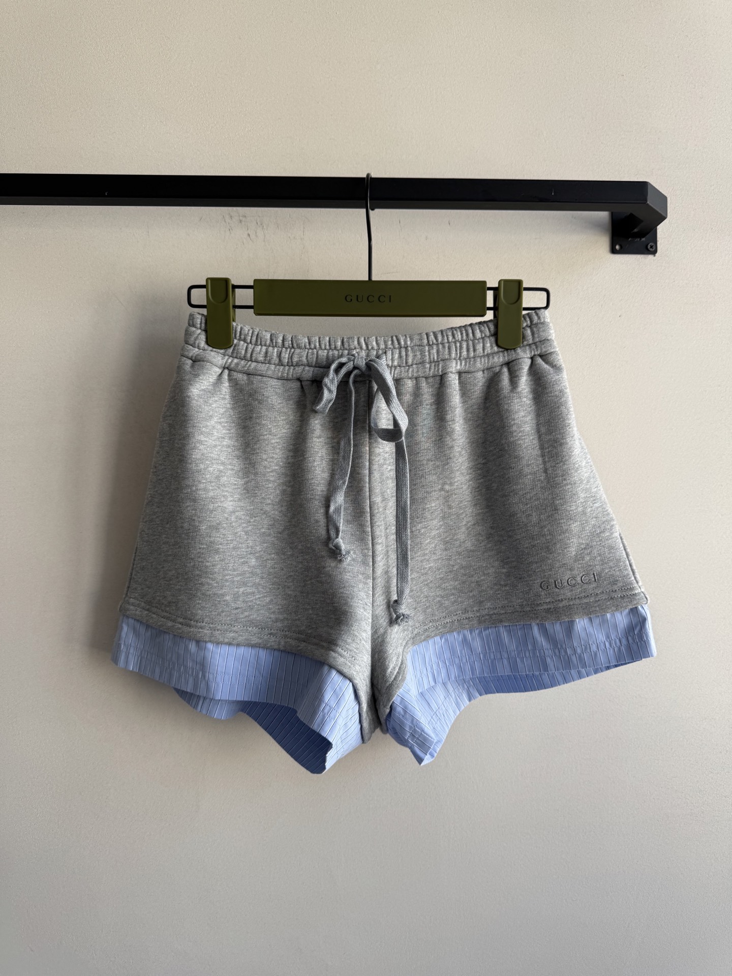 Gucc*🆕新款，卫裤短裤🩳，建议跟卫衣一套搭配更好看哦😘ＳＭＬ.