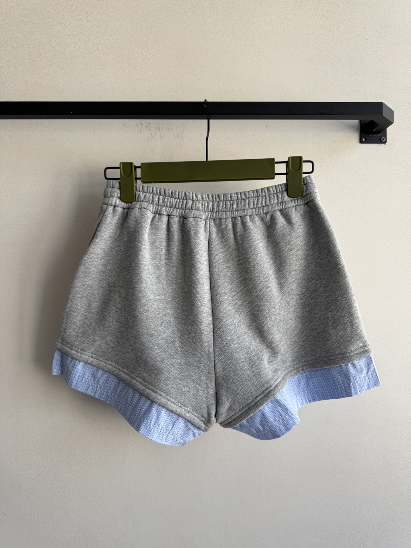 Gucc*🆕新款，卫裤短裤🩳，建议跟卫衣一套搭配更好看哦😘ＳＭＬ.