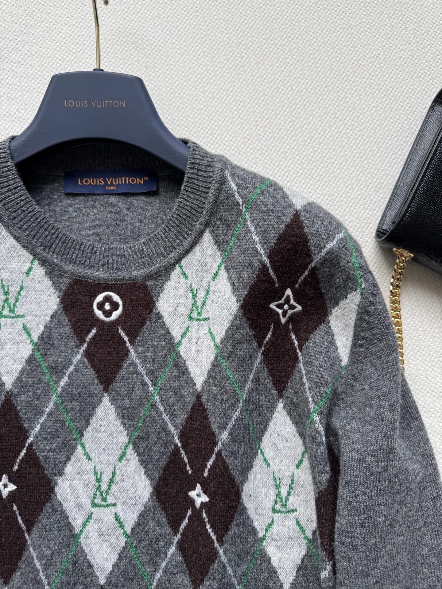 LouisVuitto*🆕新款，休闲羊毛衣😍男女同款ＳＭＬ.