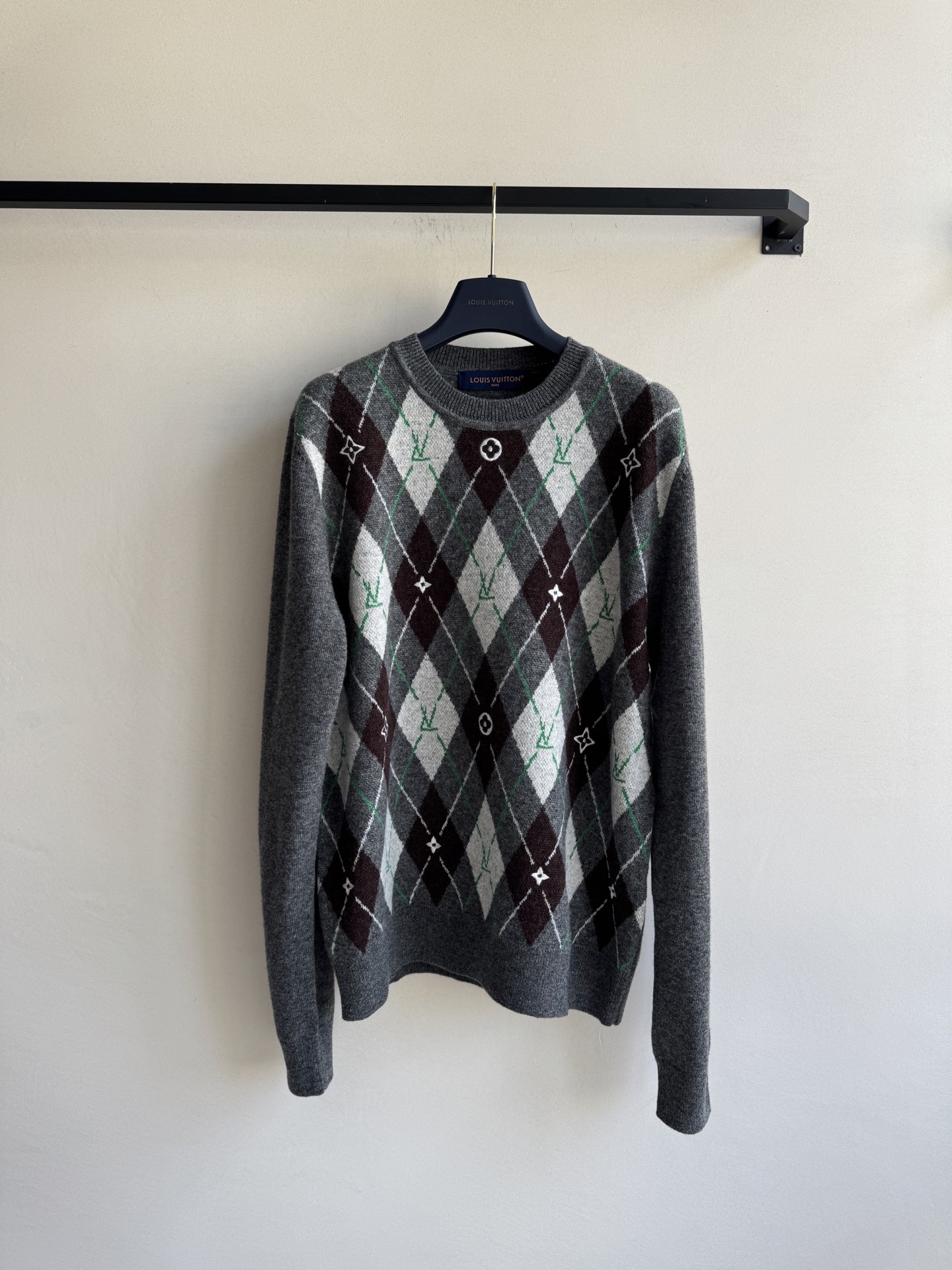 LouisVuitto*🆕新款，休闲羊毛衣😍男女同款ＳＭＬ.