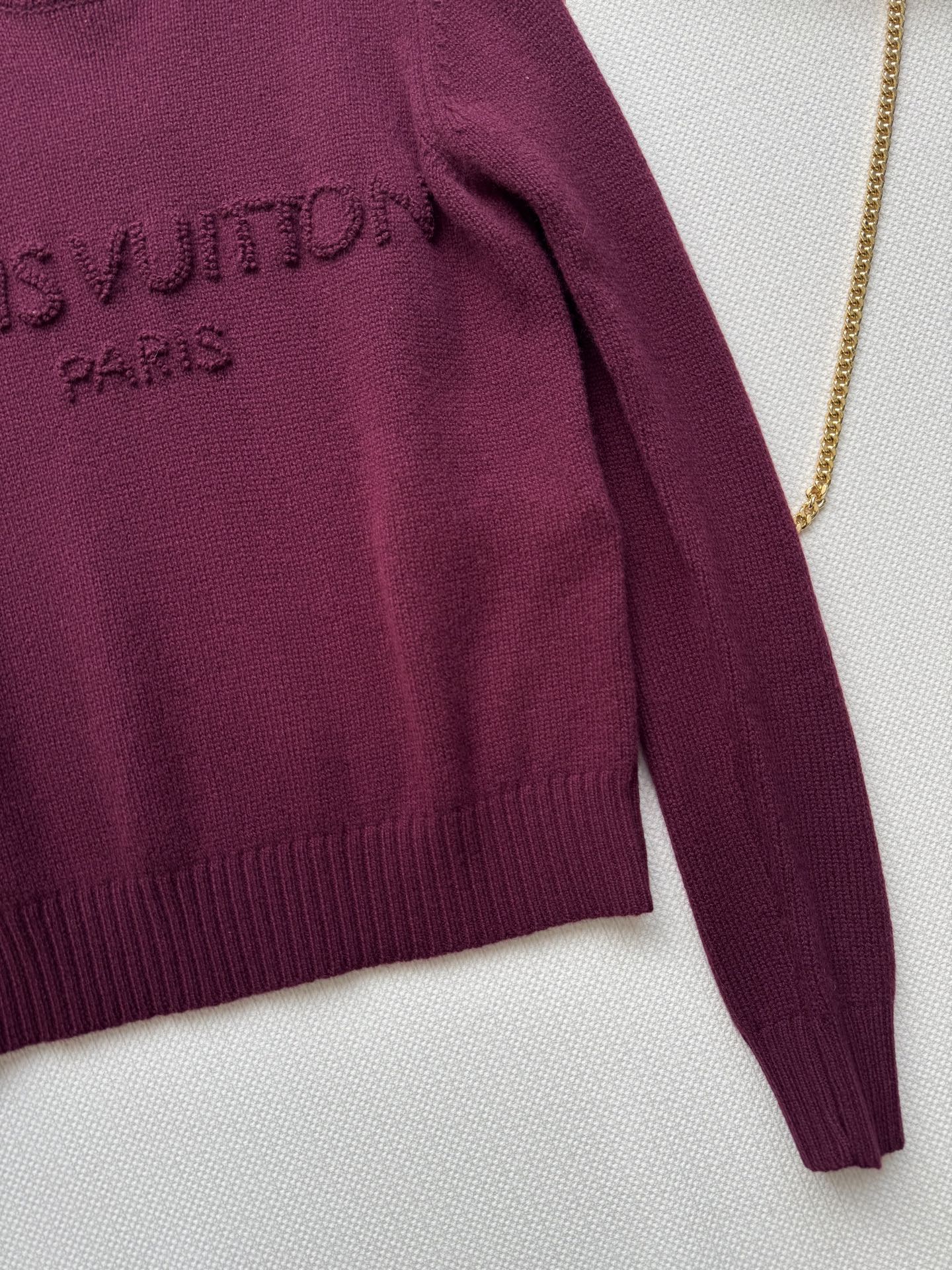 LouisVuitto*🆕新款，毛衣2⃣️色ＳＭＬ.