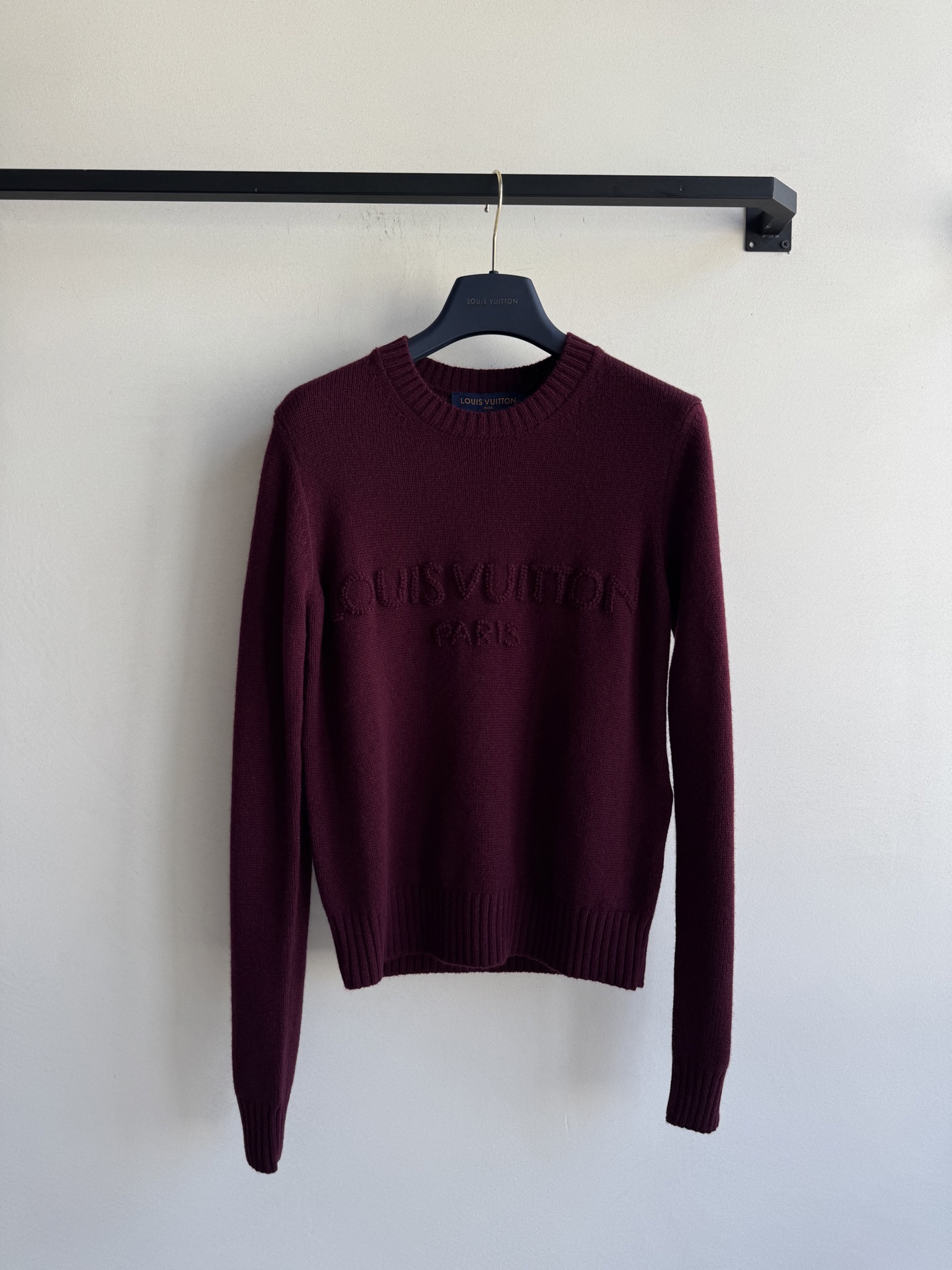 LouisVuitto*🆕新款，毛衣2⃣️色ＳＭＬ.