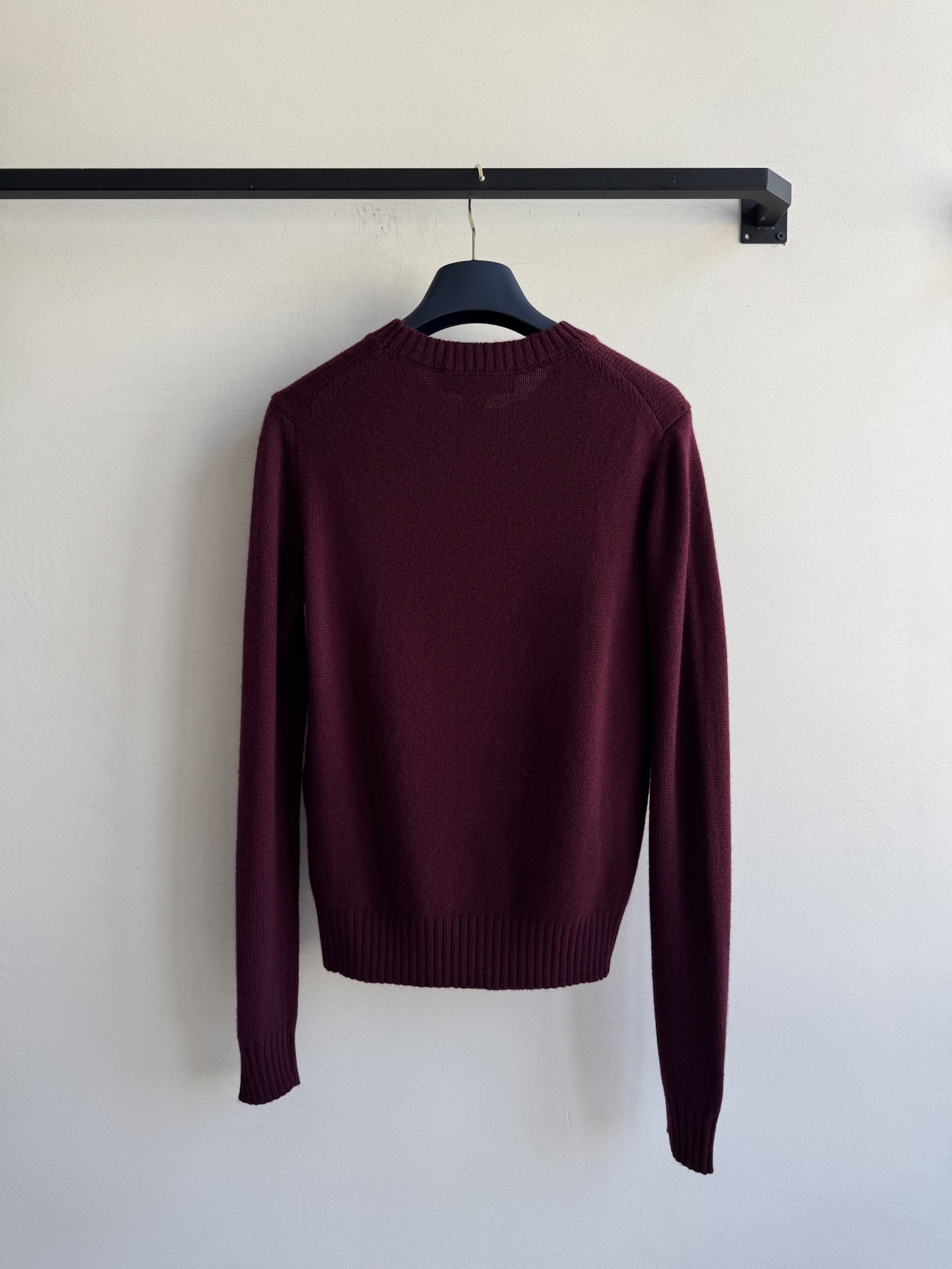 LouisVuitto*🆕新款，毛衣2⃣️色ＳＭＬ.