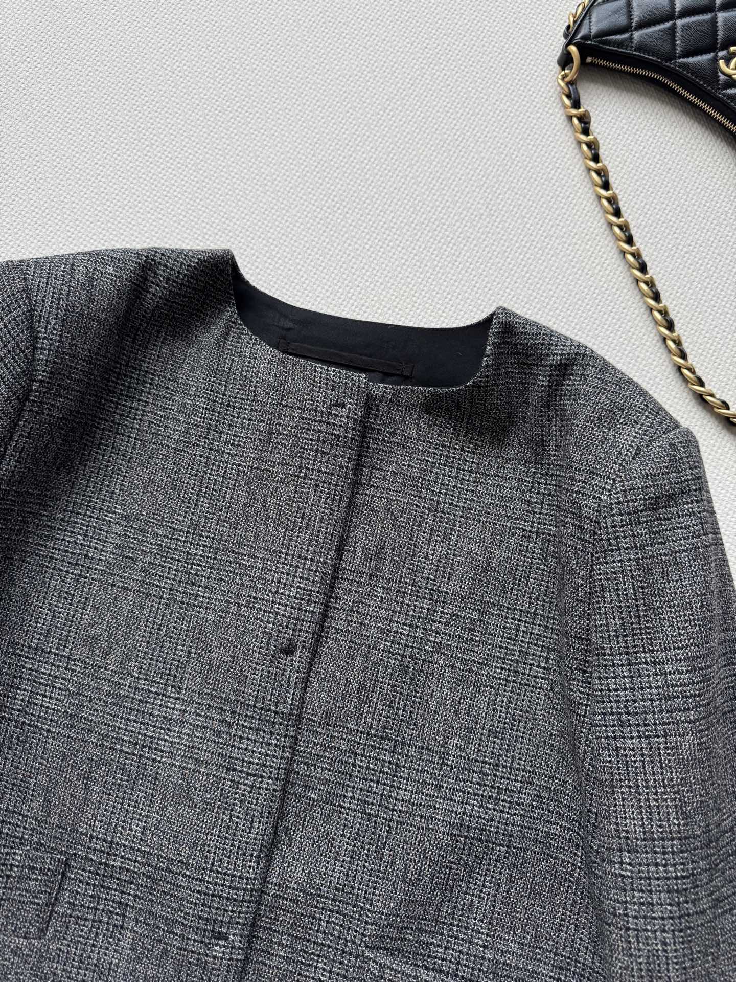 Prad*🆕新款，老钱风西装外套～低调不失个性，羊毛呢细条纹，版型板正显瘦ＳＭＬ.