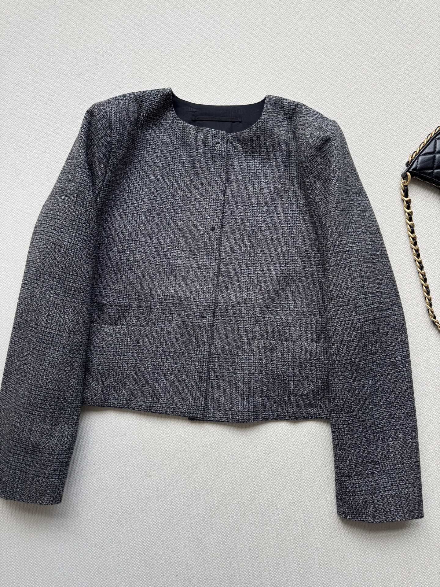 Prad*🆕新款，老钱风西装外套～低调不失个性，羊毛呢细条纹，版型板正显瘦ＳＭＬ.