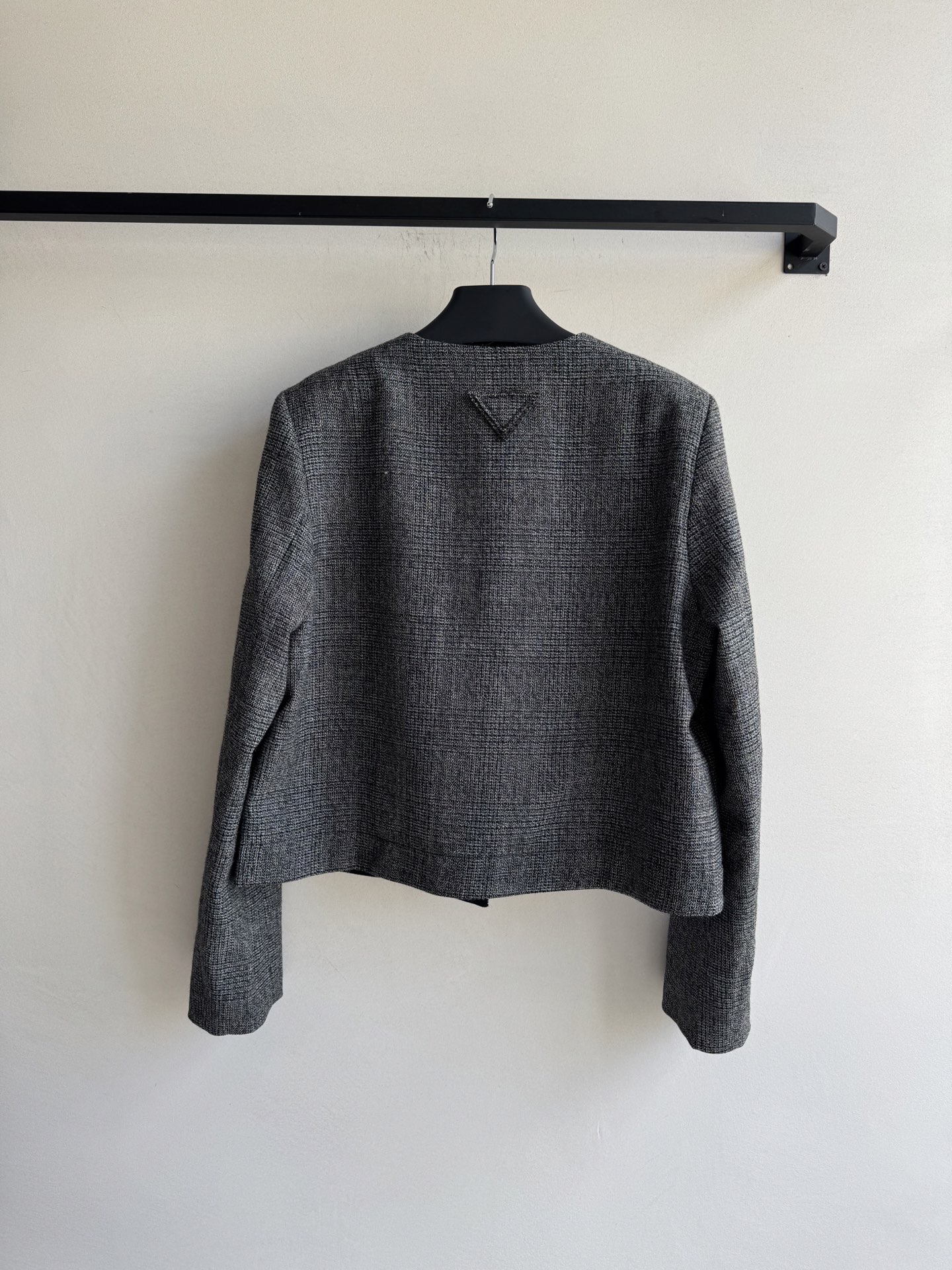 Prad*🆕新款，老钱风西装外套～低调不失个性，羊毛呢细条纹，版型板正显瘦ＳＭＬ.