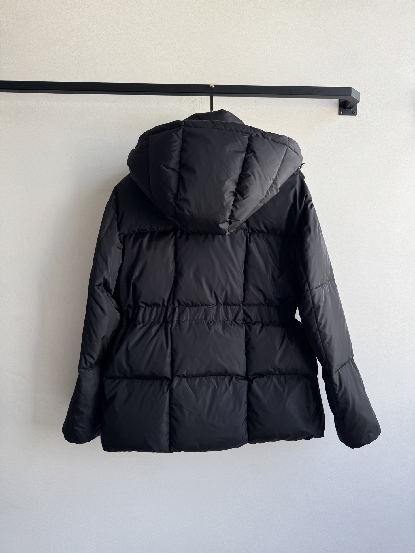 Moncle*🆕新款收腰parana来！!!!!!今年新出的parana 收腰款，之前觉得 parana